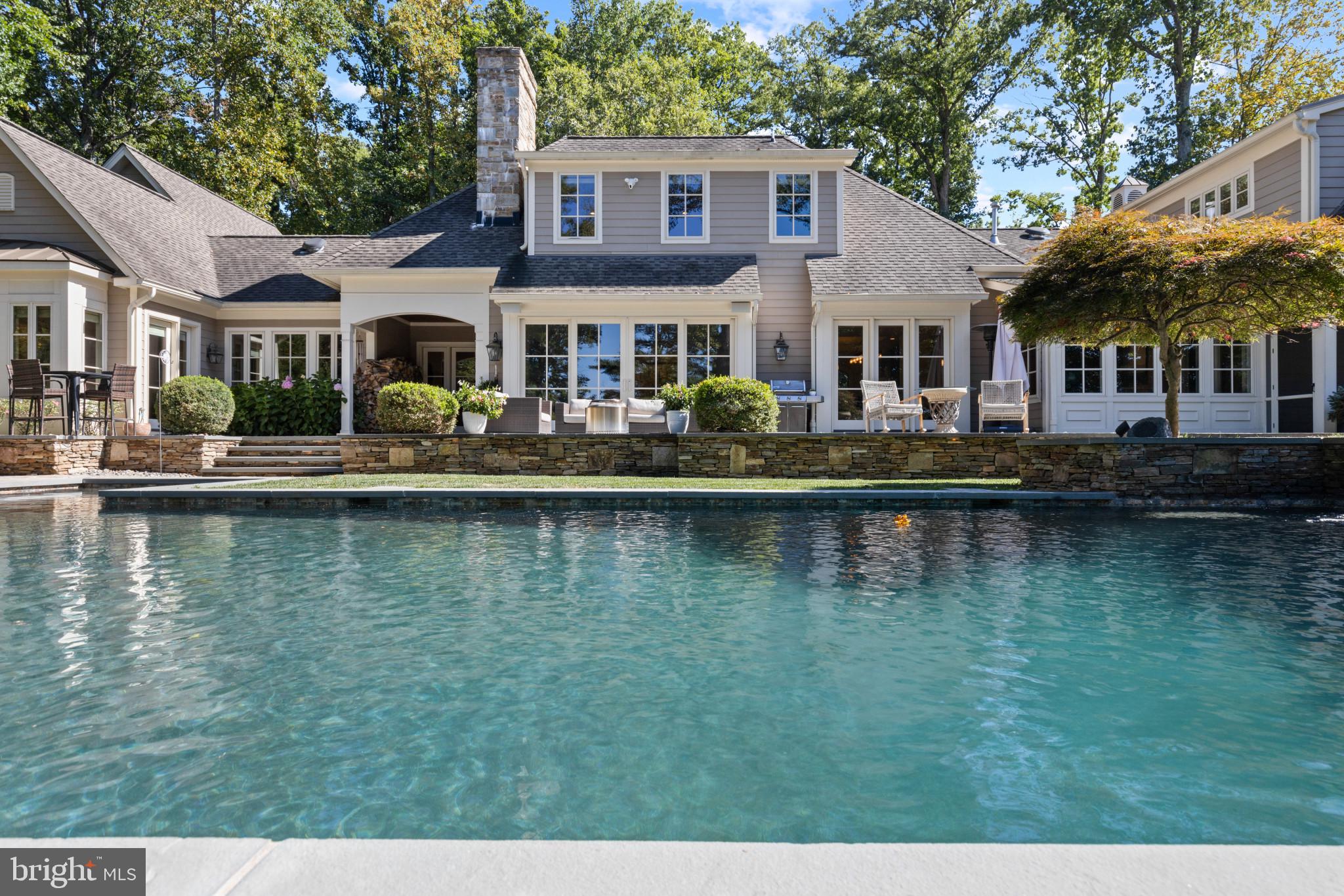 CAVESWOOD - Residential