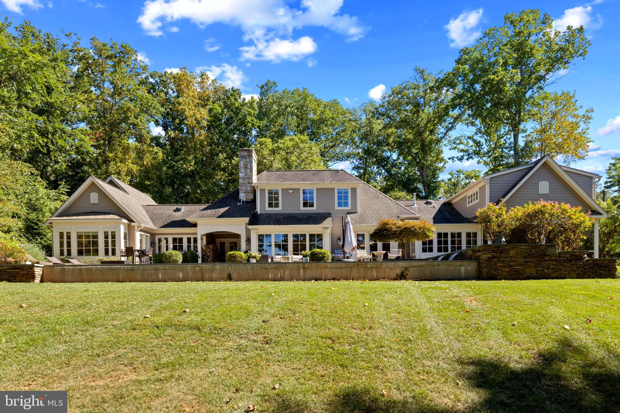 CAVESWOOD - Residential