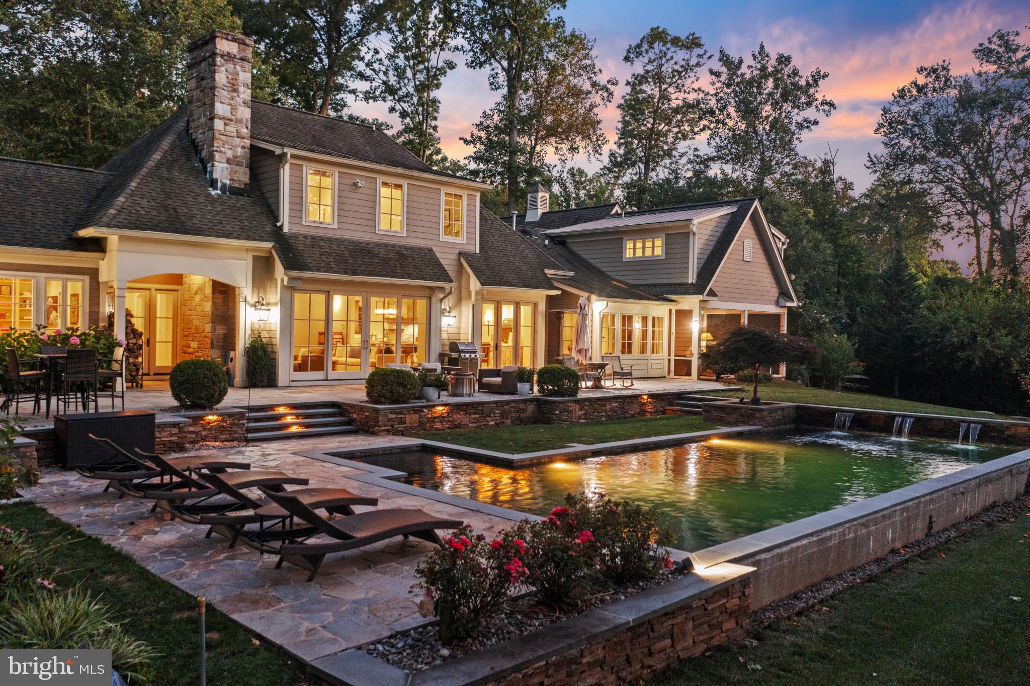 CAVESWOOD - Residential