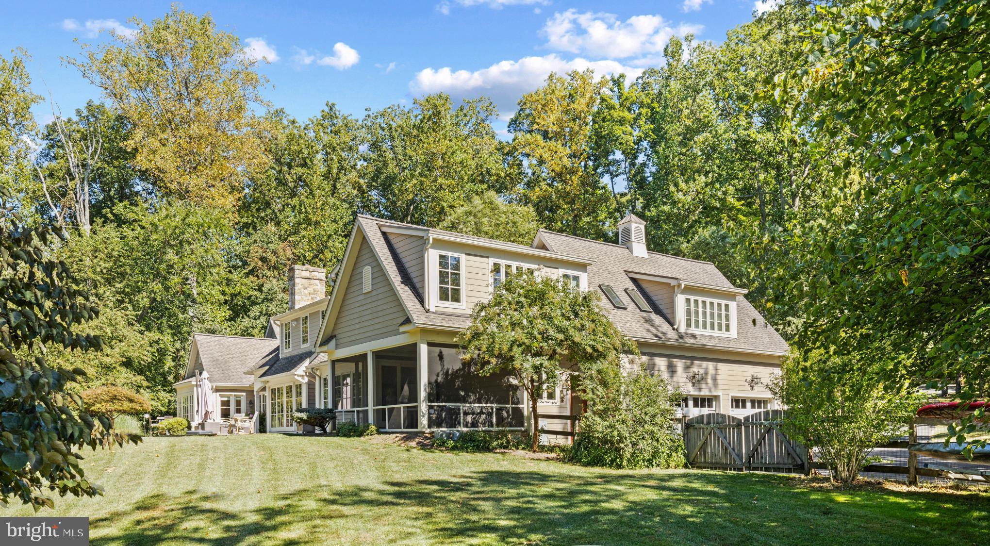 CAVESWOOD - Residential