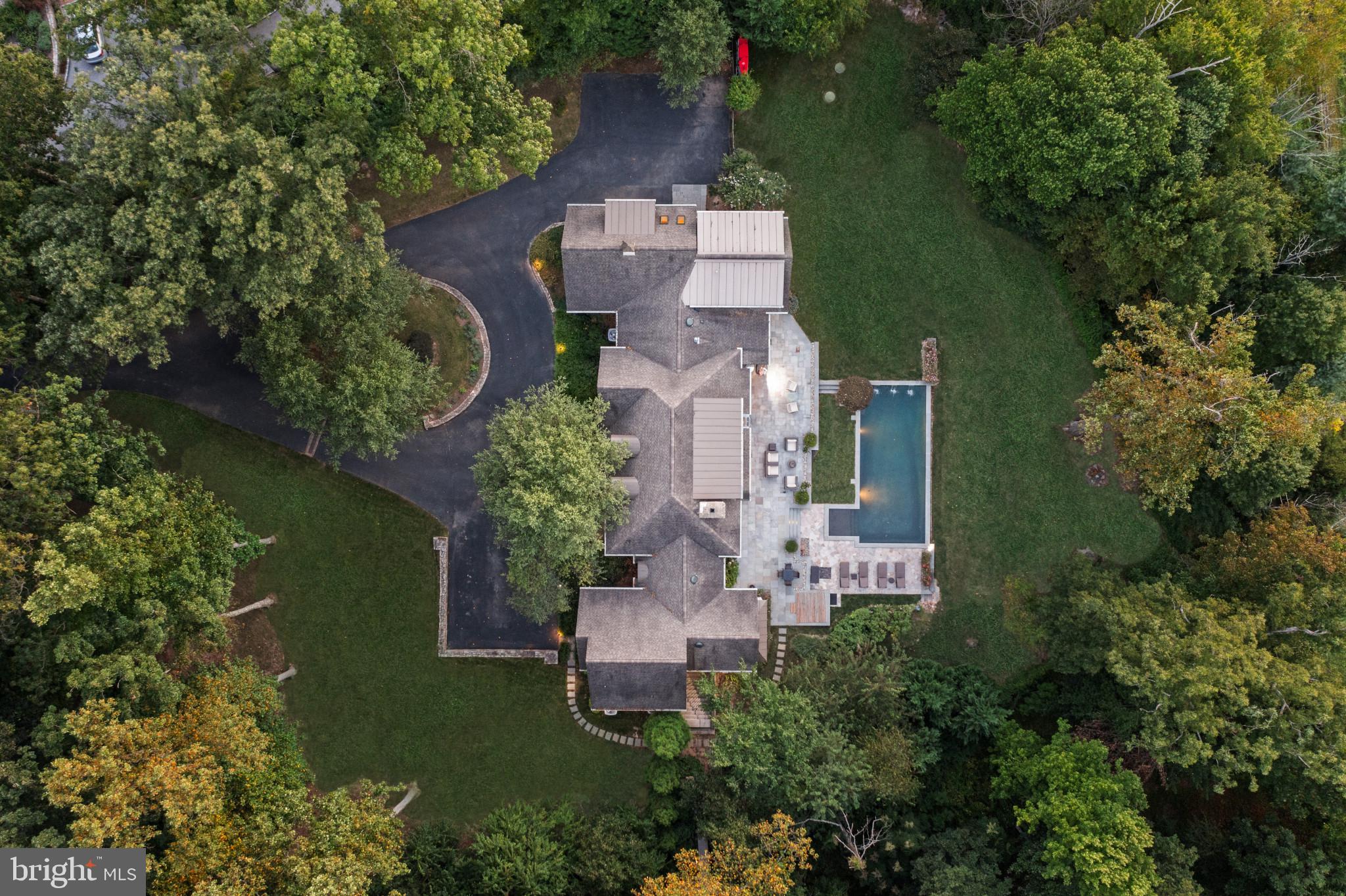 CAVESWOOD - Residential