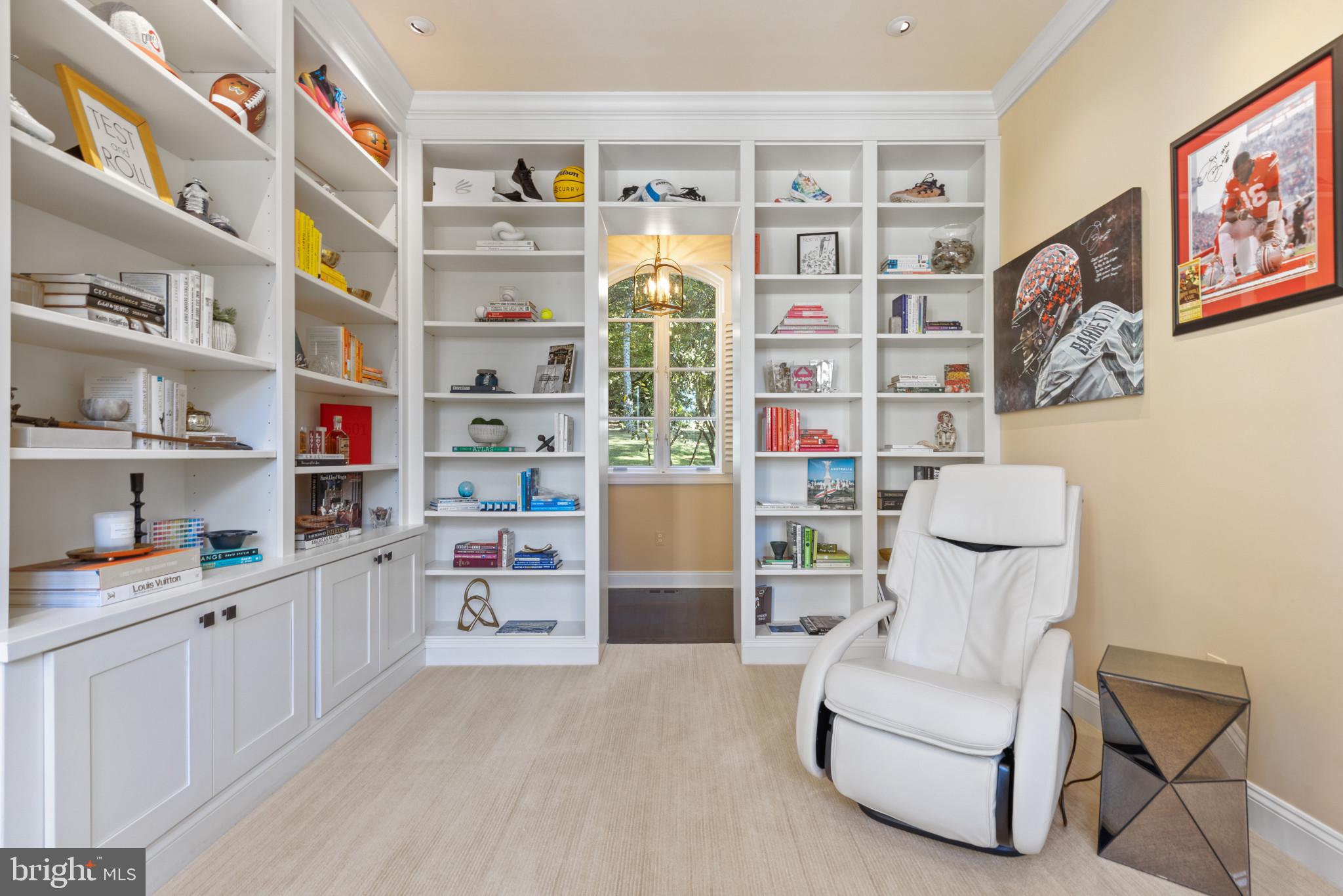 CAVESWOOD - Residential