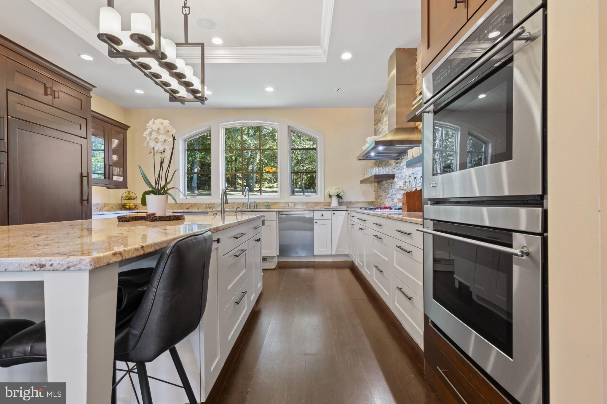 CAVESWOOD - Residential