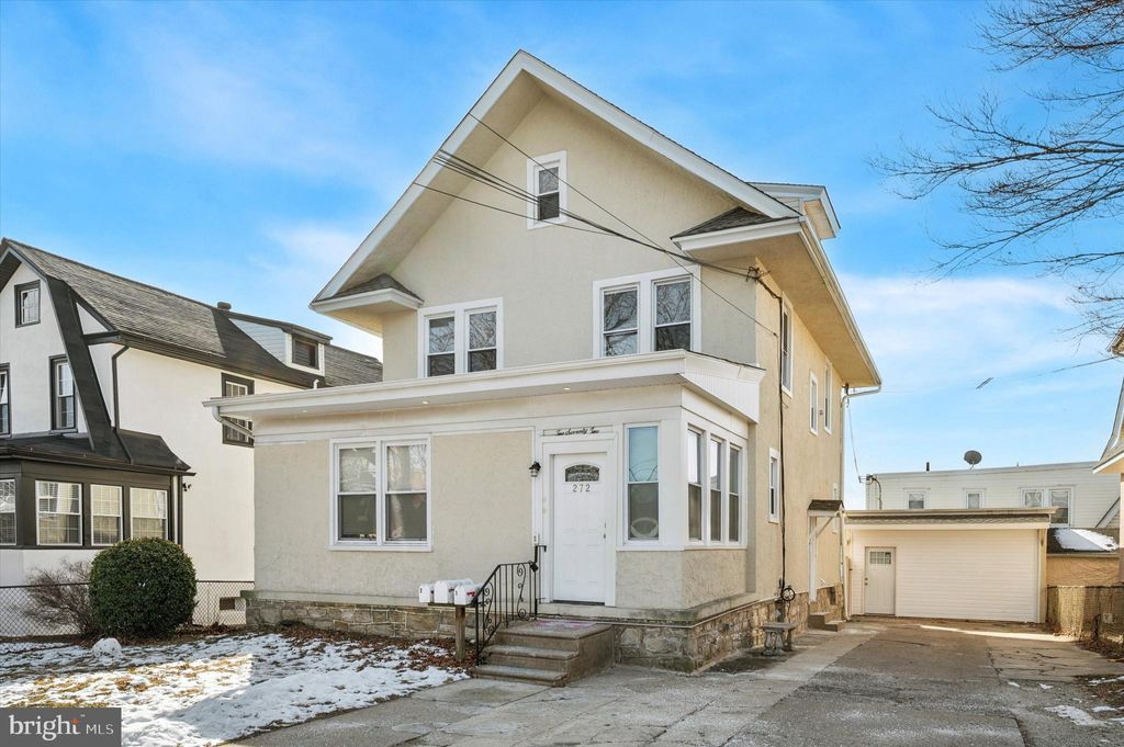 Photo of 272 Burmont Road #2, DREXEL HILL, PA 19026 (MLS # PADE2107130)