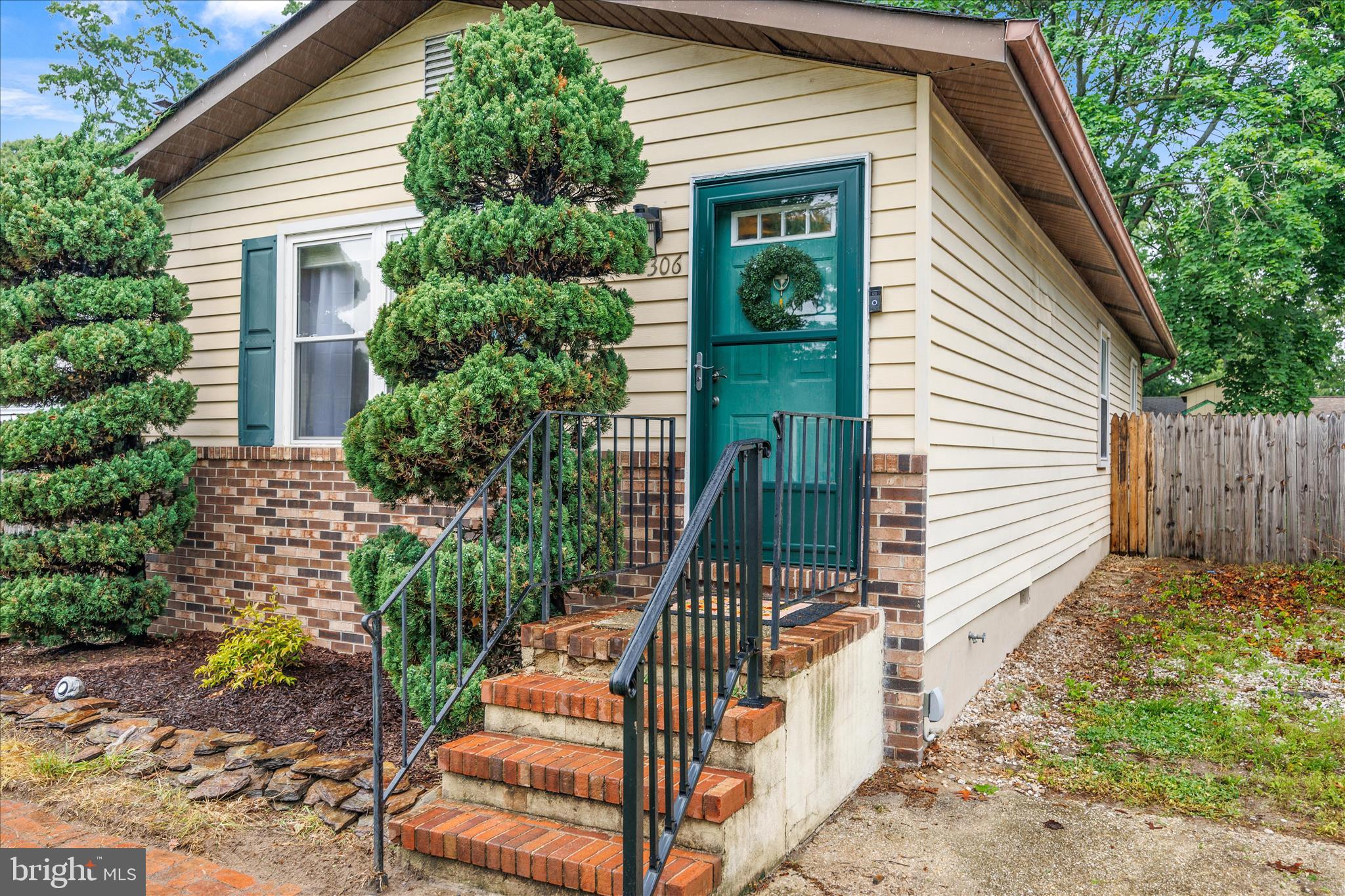 306 LINCOLN AVENUE