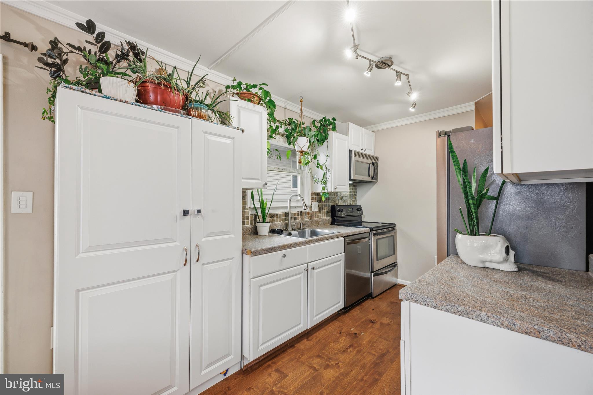 GLEN BURNIE HEIGHTS - Residential