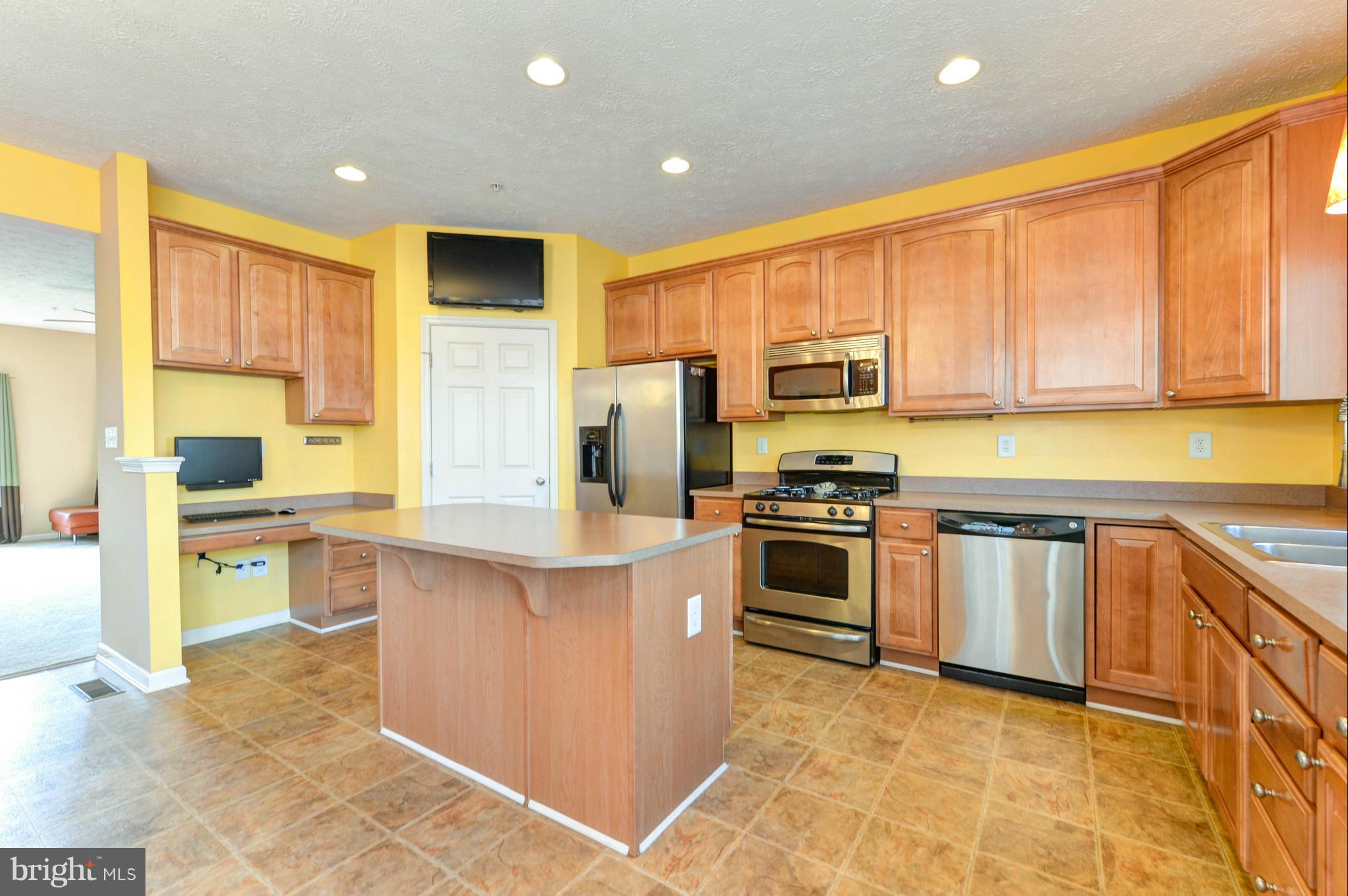 THE COURTS OF MALLORY - Residential