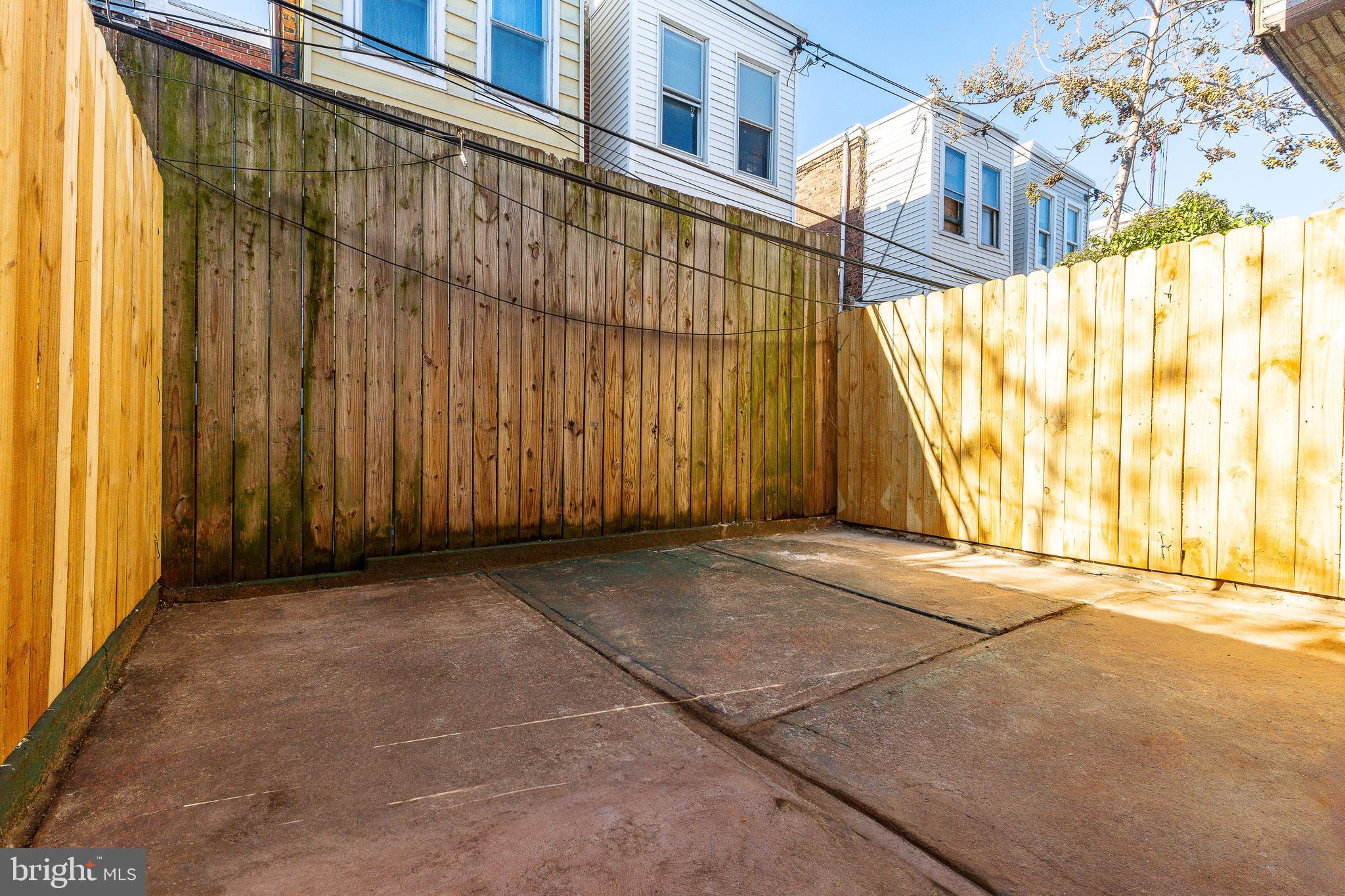 PORT RICHMOND - Residential