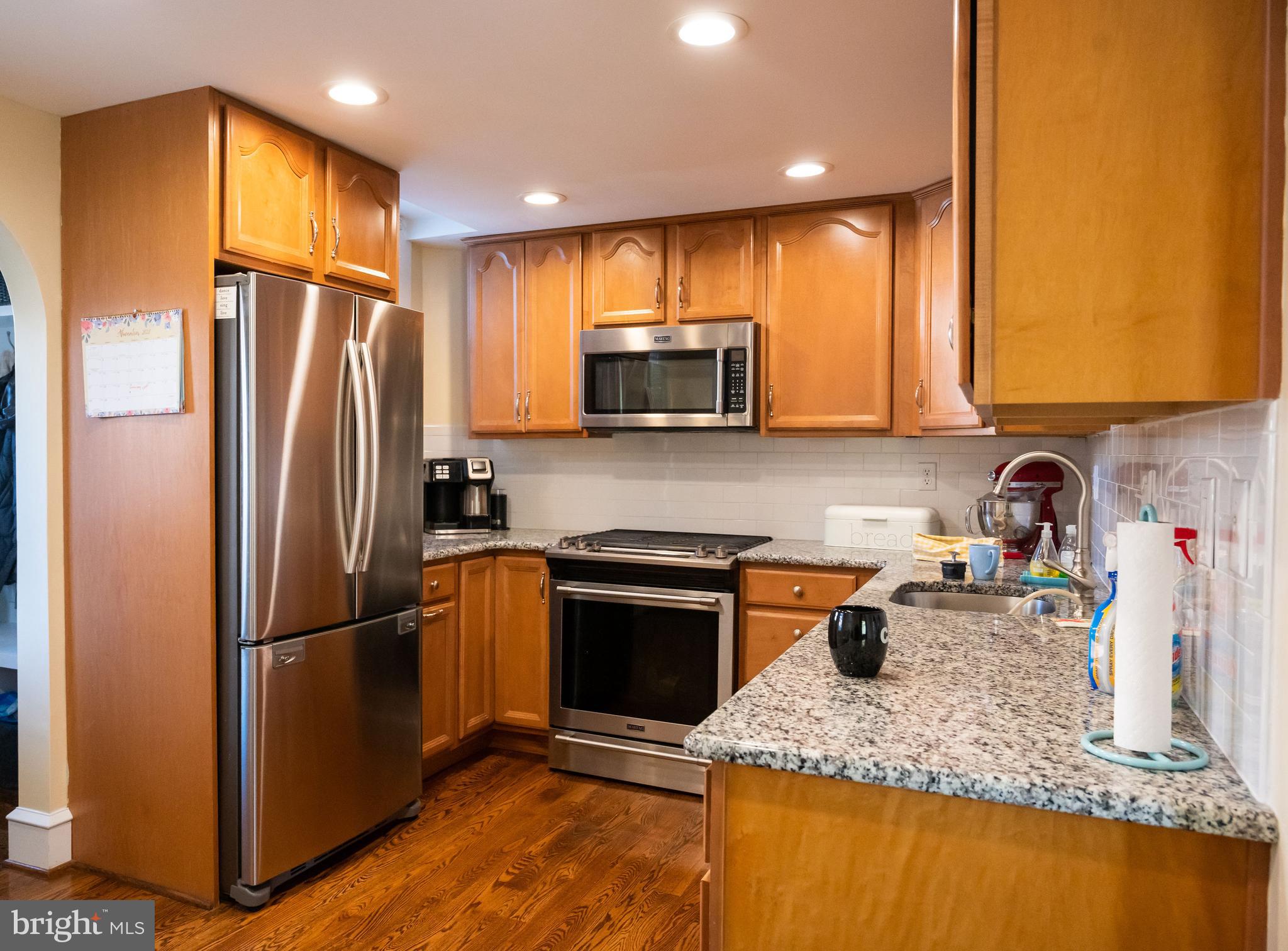 ADMORE - Residential