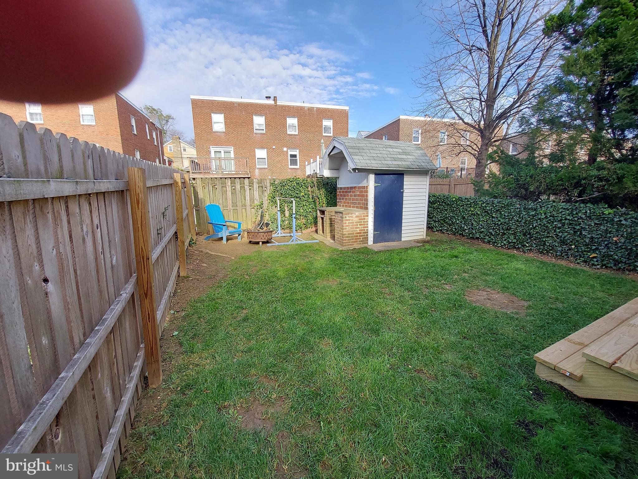 ADMORE - Residential
