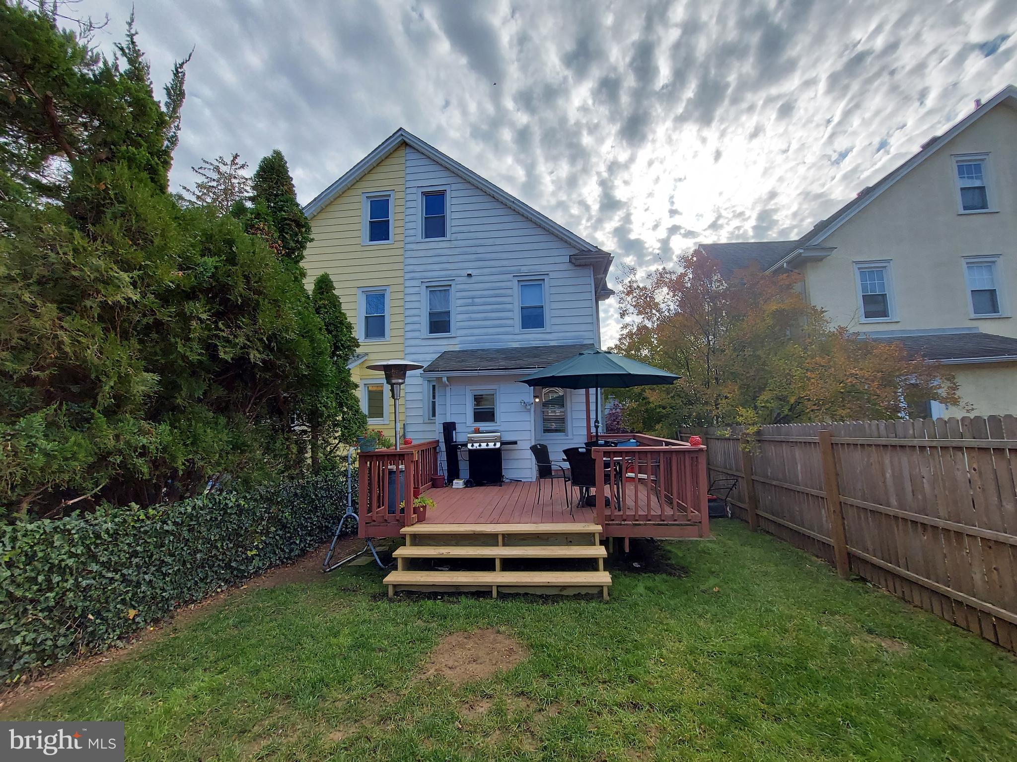 ADMORE - Residential
