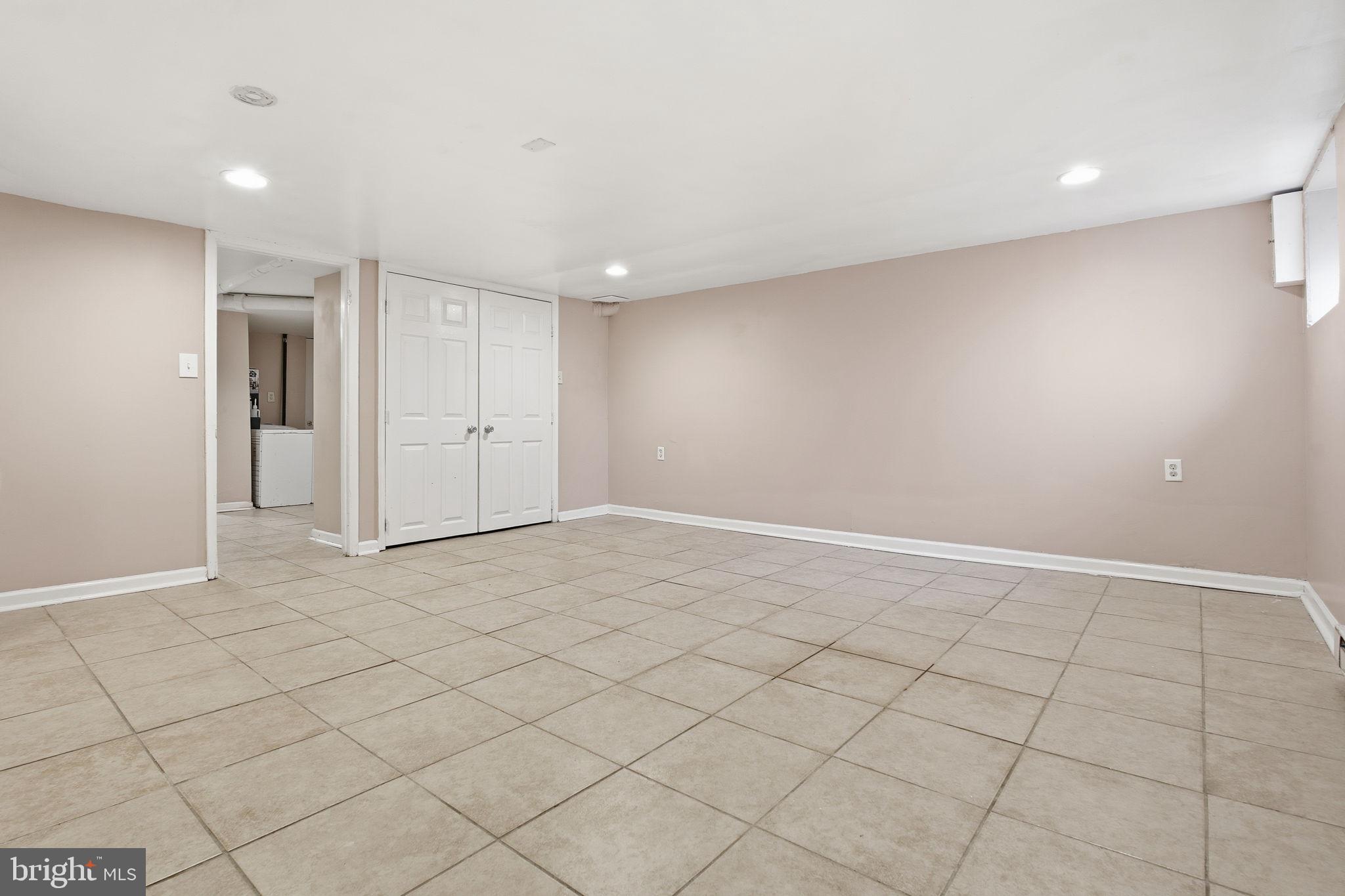 BALTIMORE HIGHLANDS - Residential Income