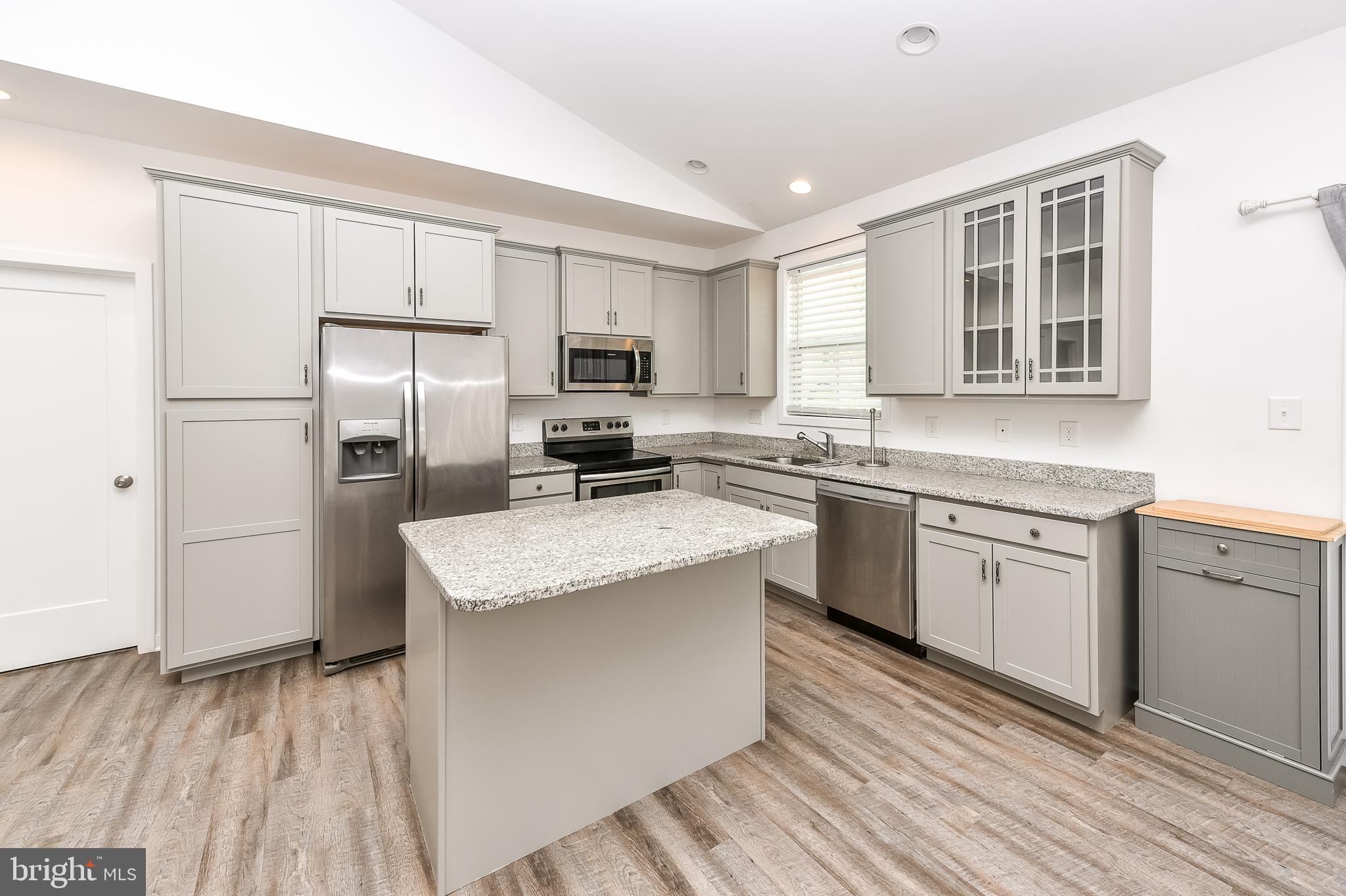 PRINCETON SHOALS - Residential