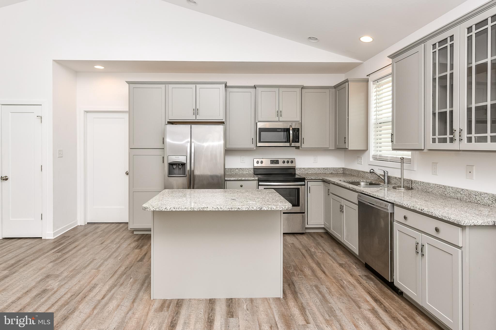 PRINCETON SHOALS - Residential