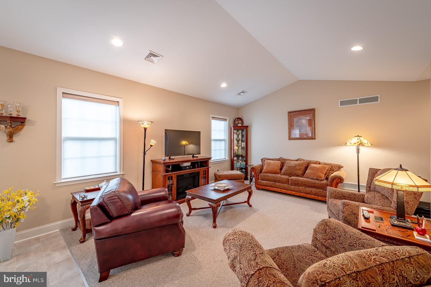 GRAND MEADOWS - Residential