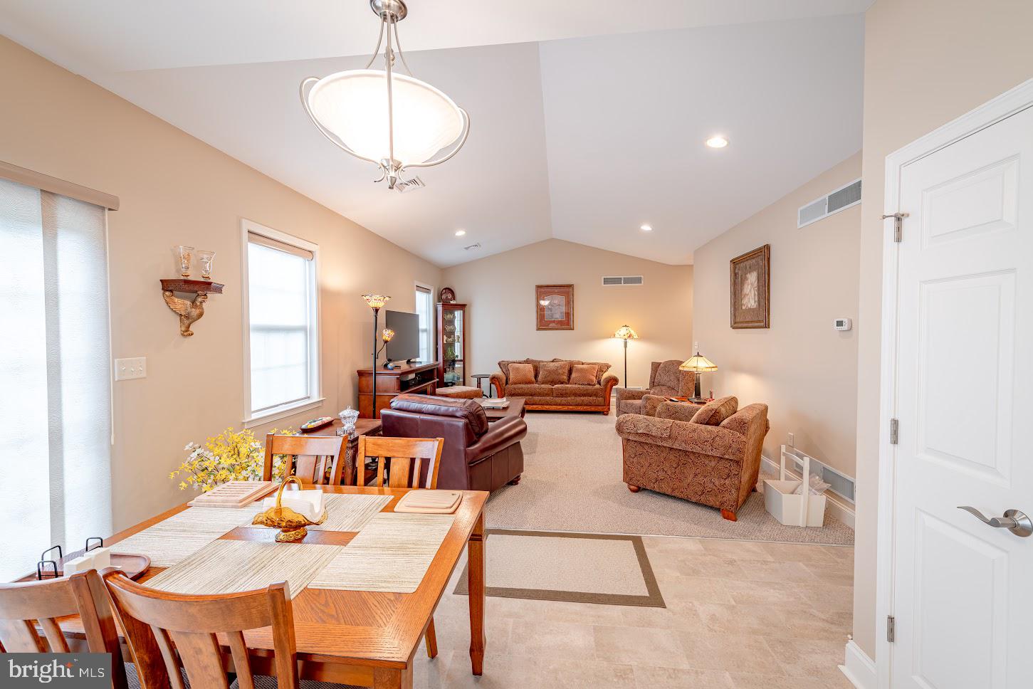 GRAND MEADOWS - Residential