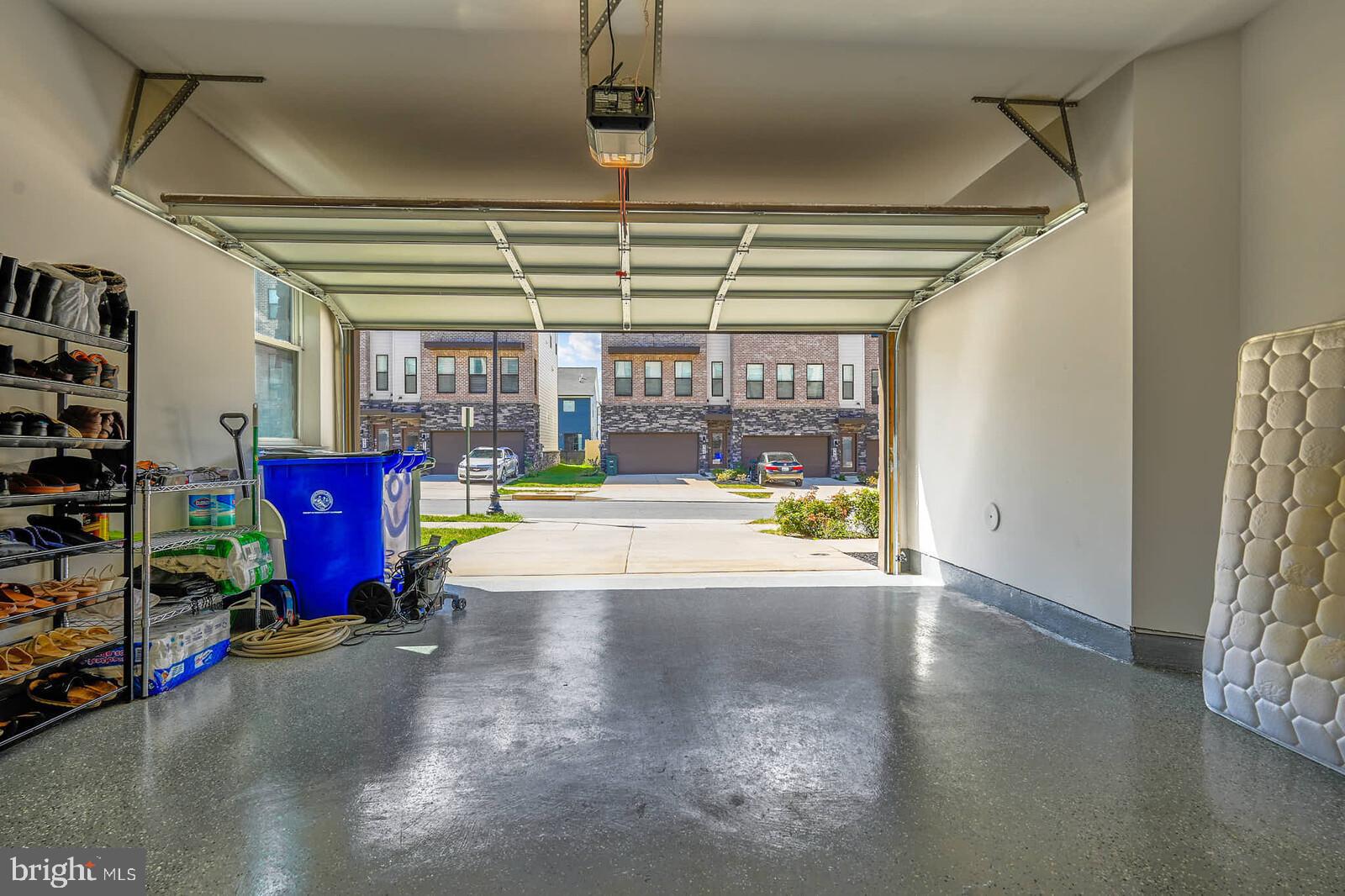 RENN QUARTER - Residential Lease