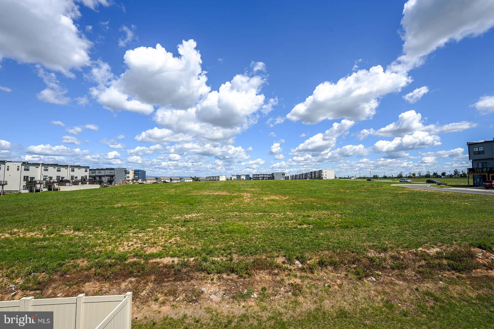 RENN QUARTER - Residential Lease