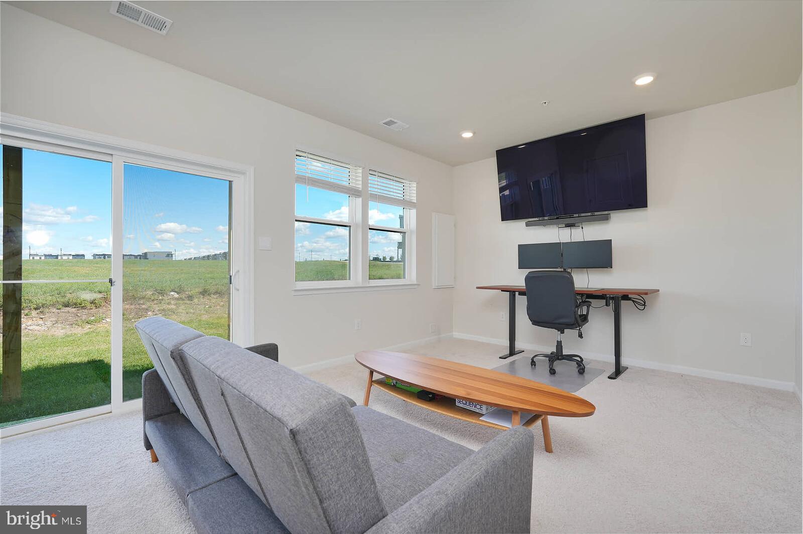 RENN QUARTER - Residential Lease