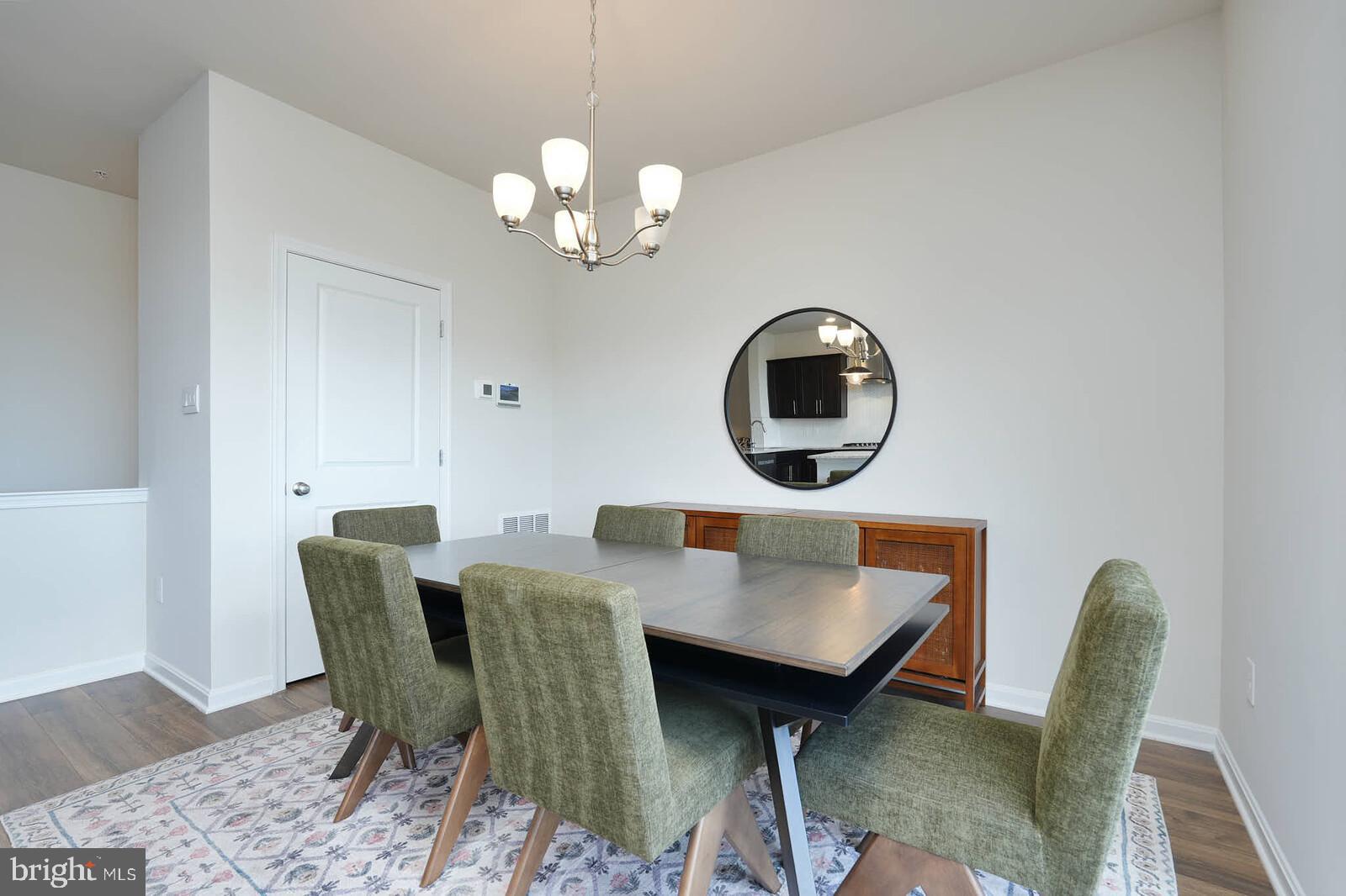 RENN QUARTER - Residential Lease