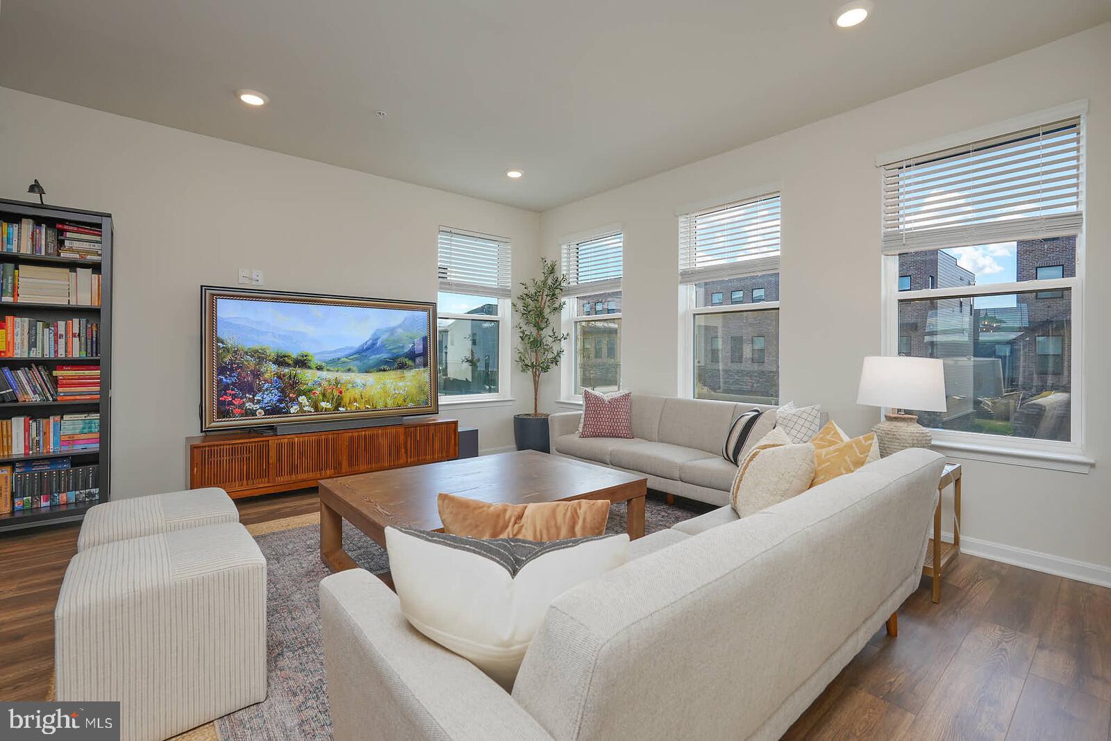 RENN QUARTER - Residential Lease