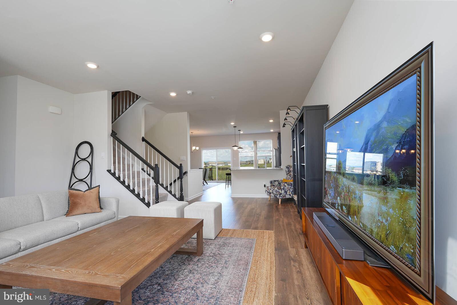 RENN QUARTER - Residential Lease