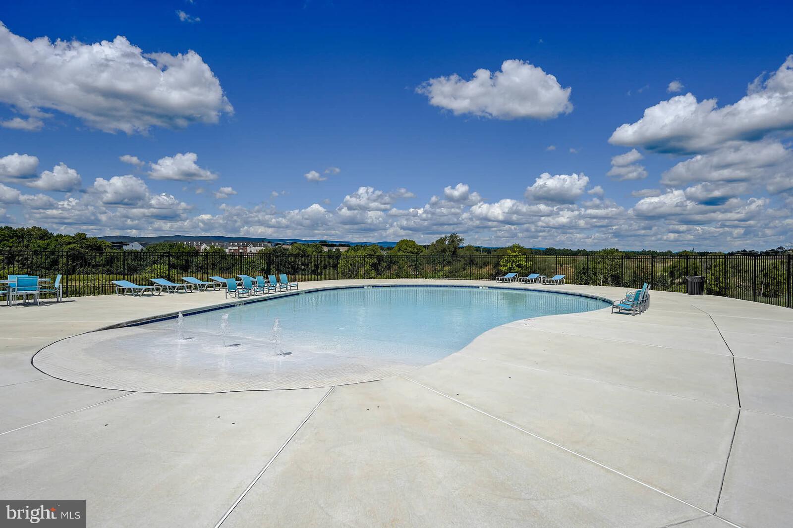 RENN QUARTER - Residential Lease