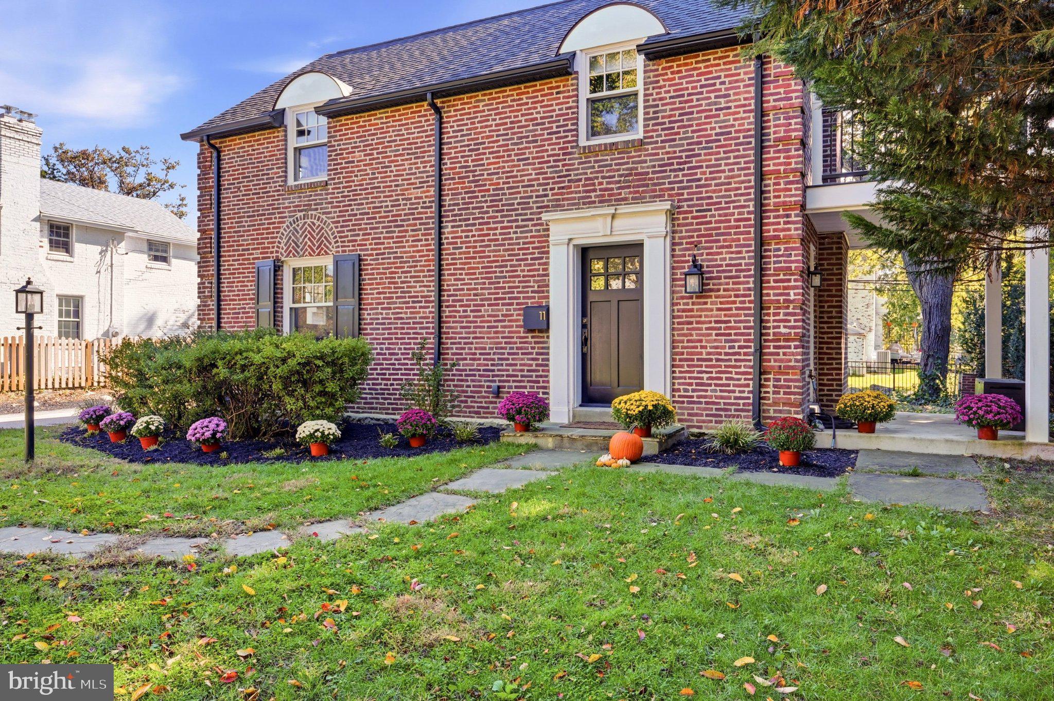 11 BARLEYCONE LANE