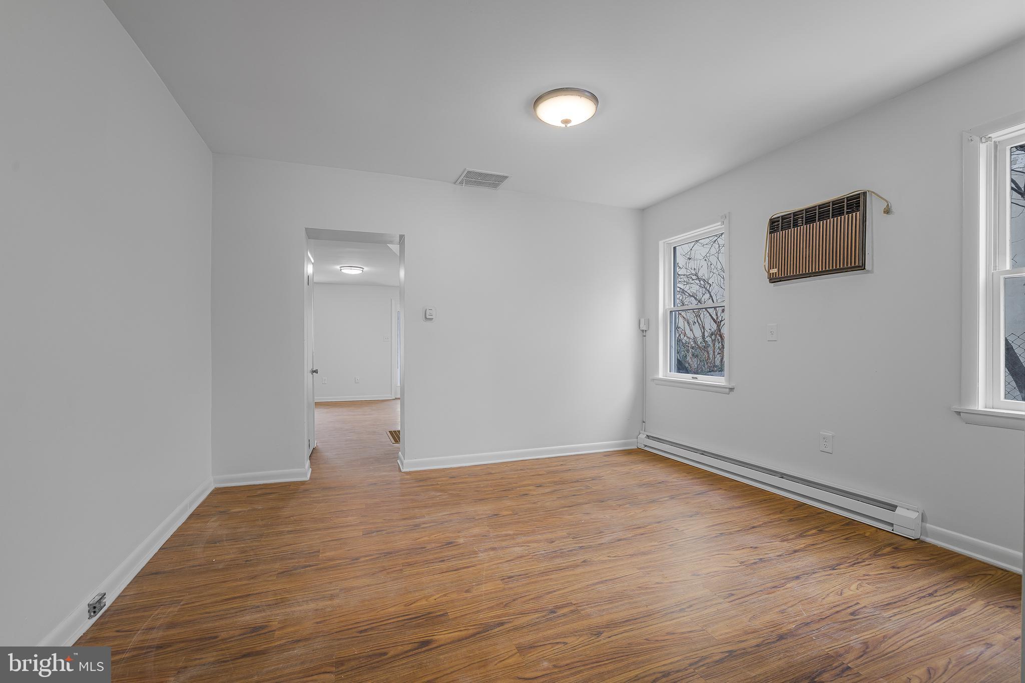 ELKTON - Residential Lease