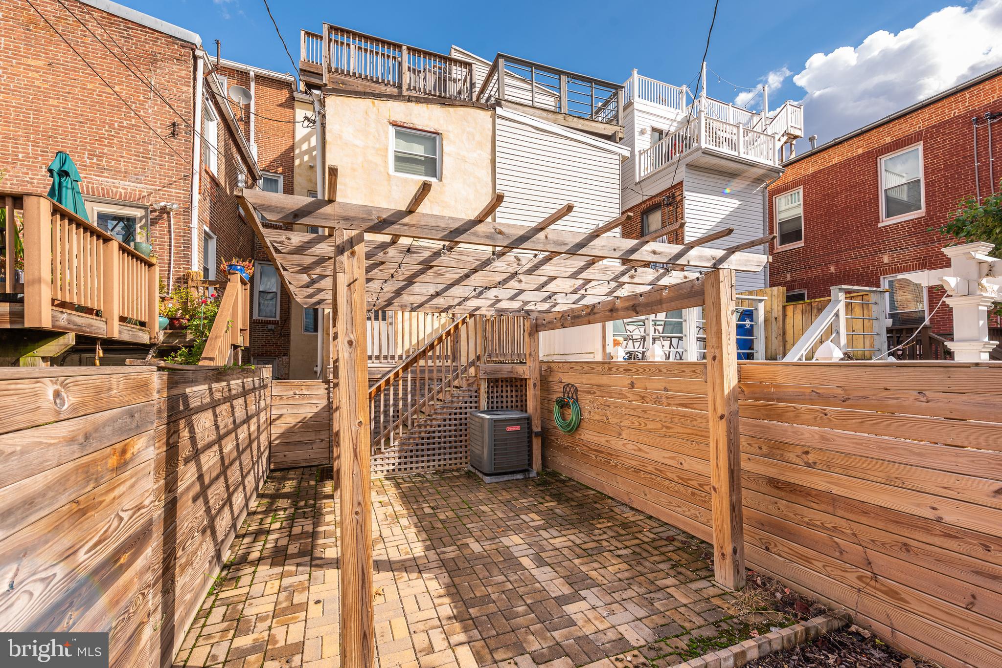 BUTCHER'S HILL - Residential