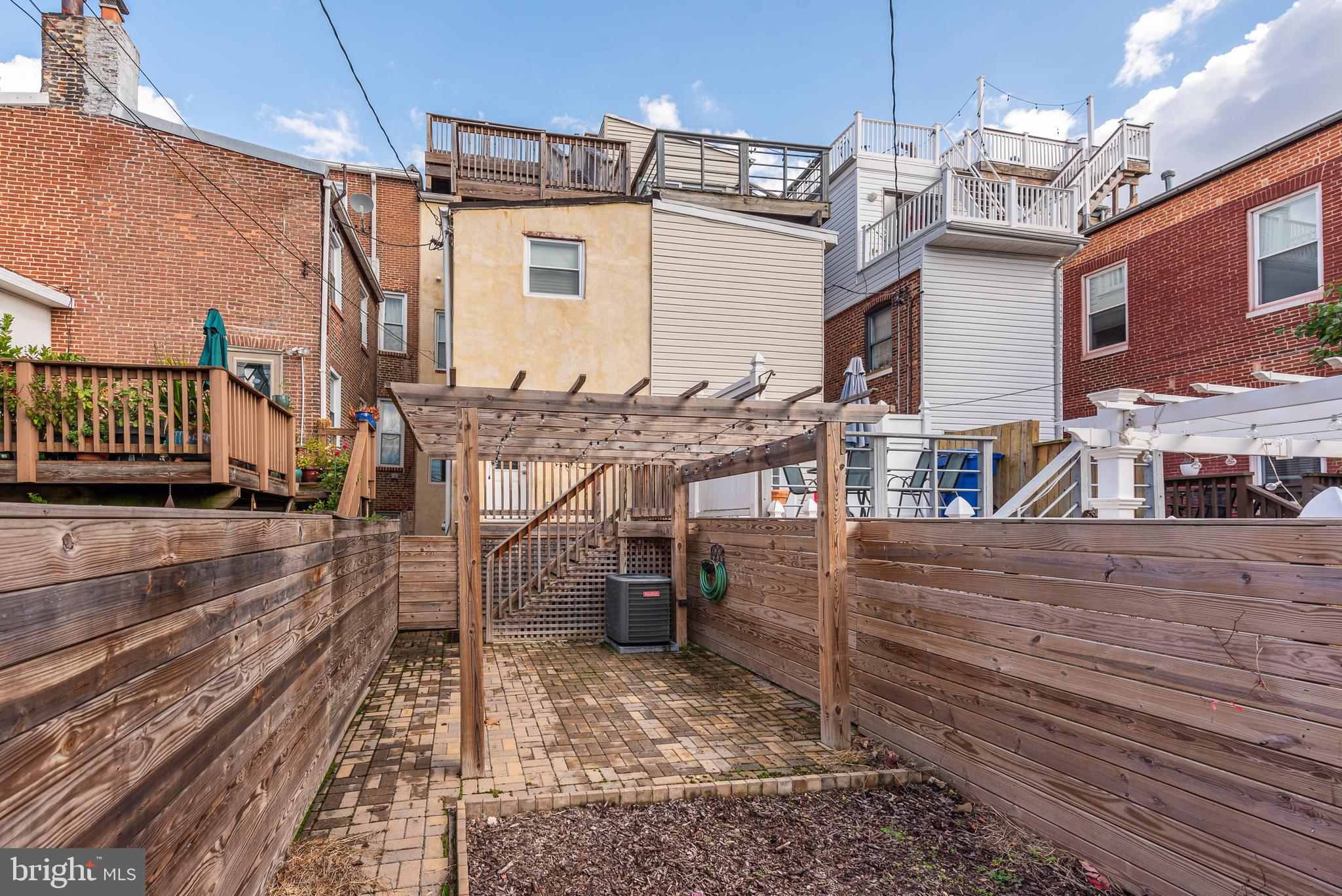 BUTCHER'S HILL - Residential