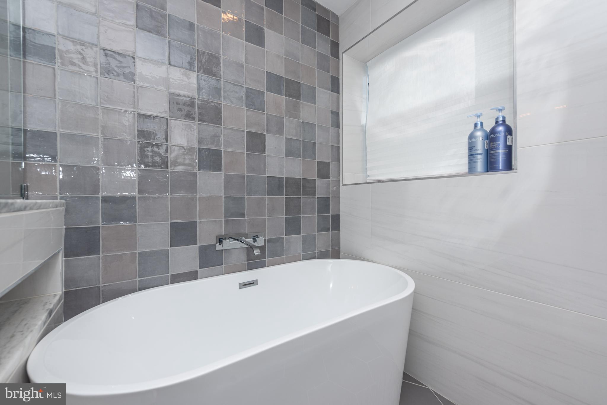 BUTCHER'S HILL - Residential