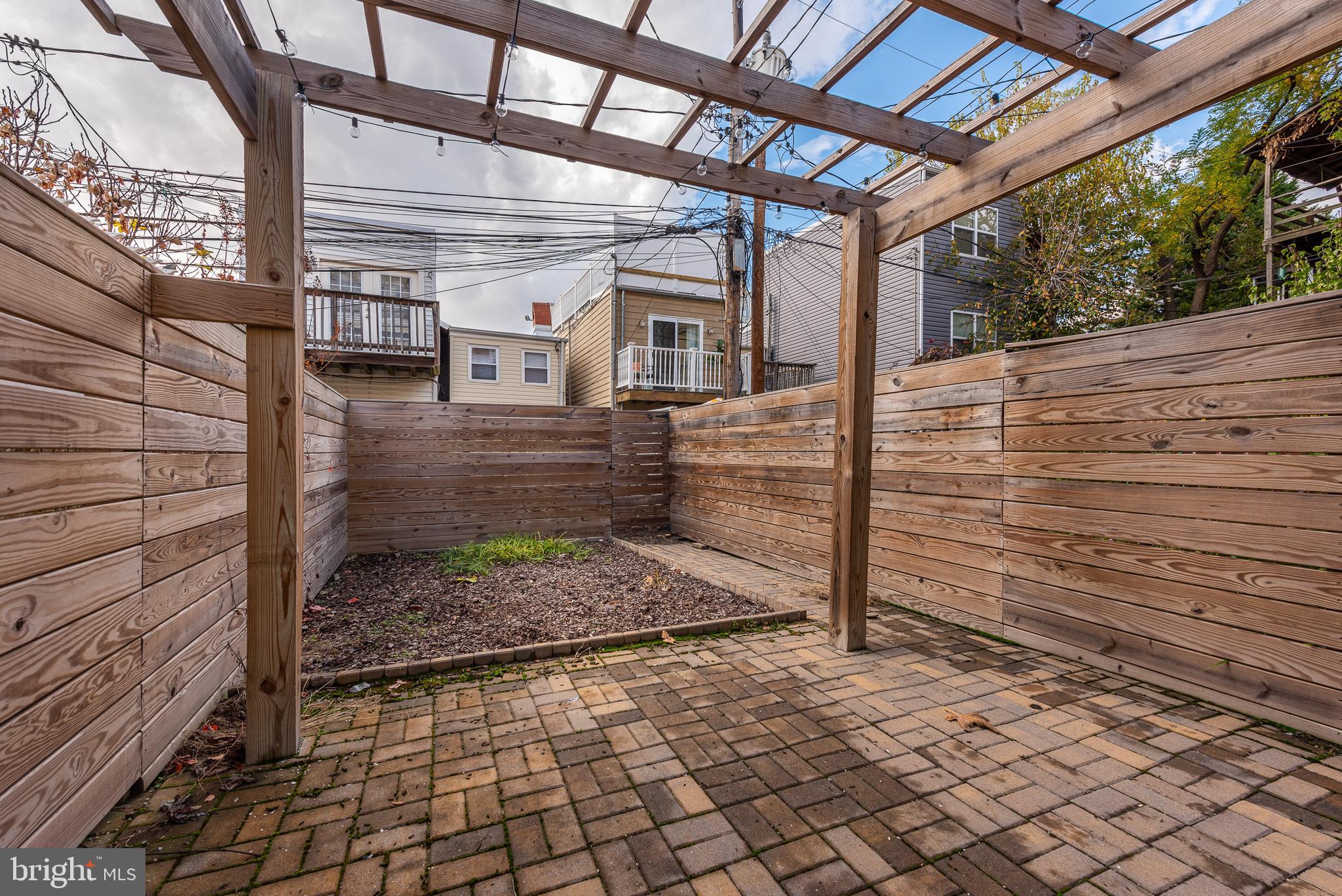 BUTCHER'S HILL - Residential