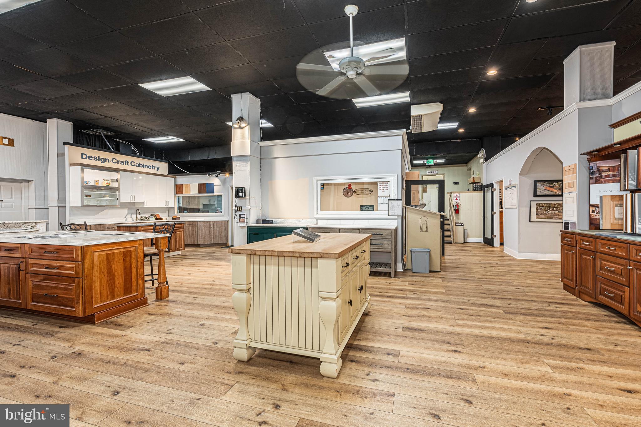 ROSEDALE - Commercial Lease