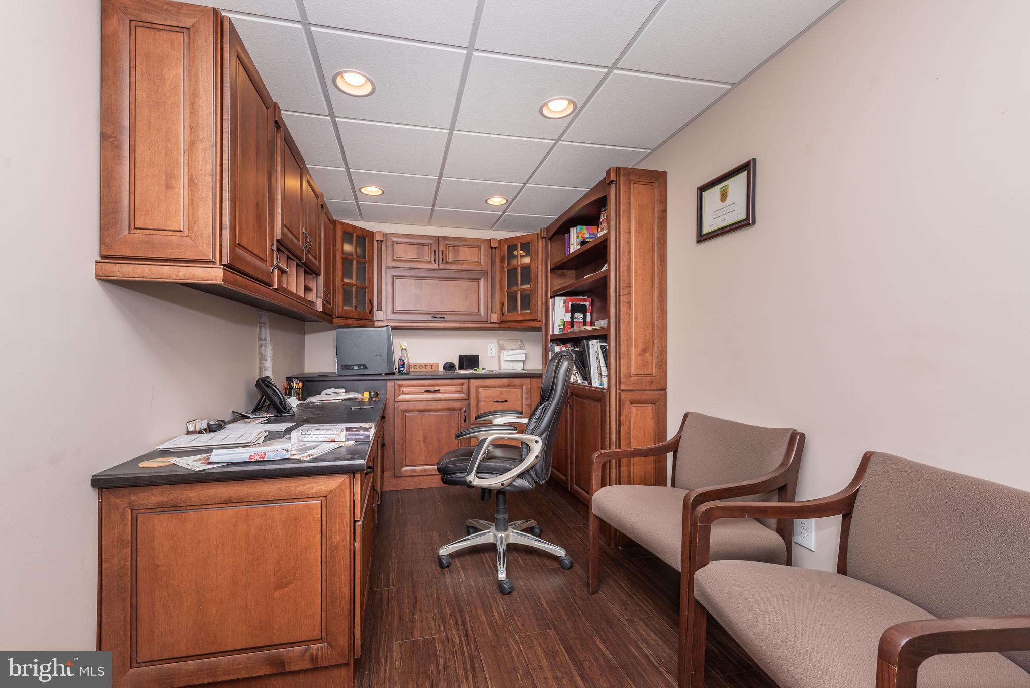 ROSEDALE - Commercial Lease
