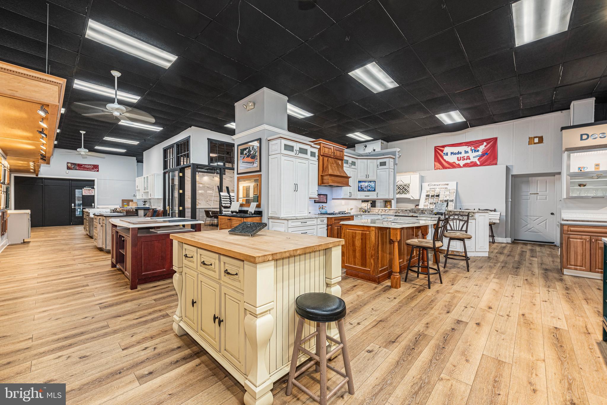 ROSEDALE - Commercial Lease