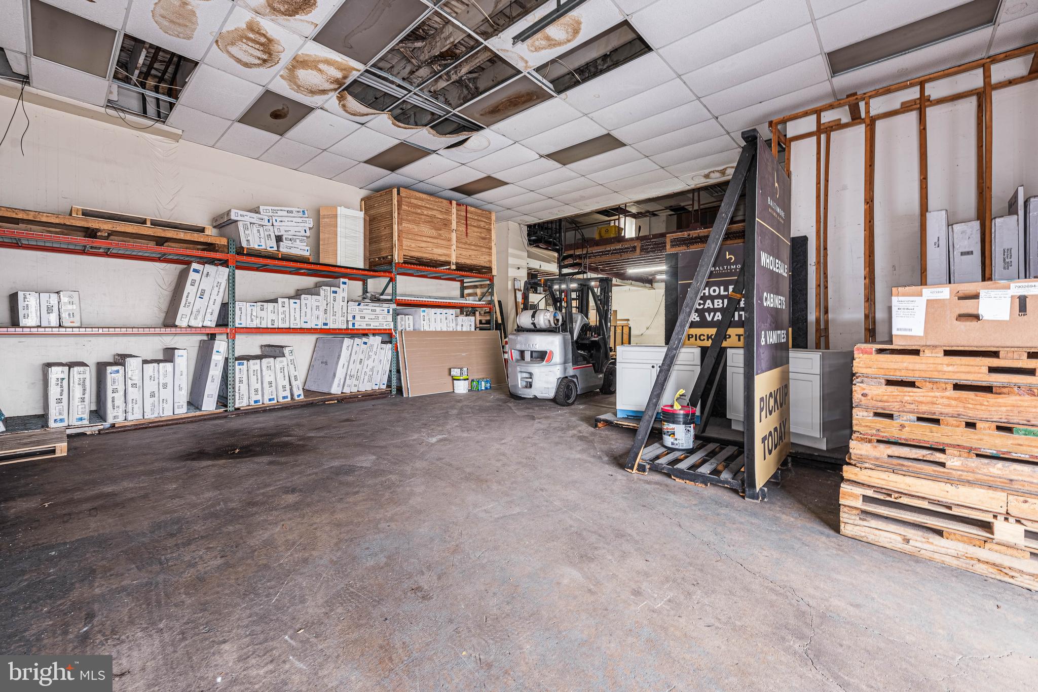 ROSEDALE - Commercial Lease