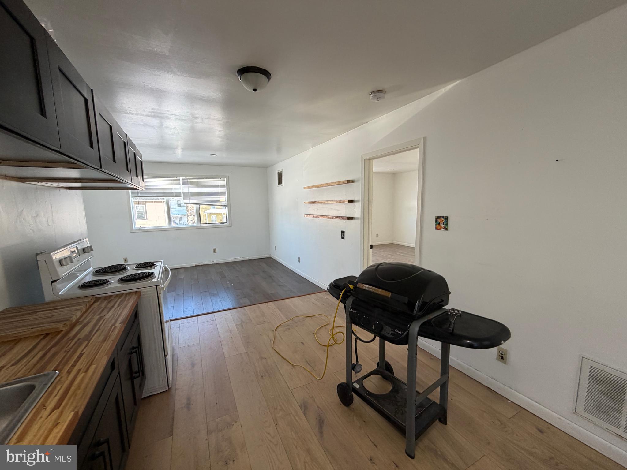 644 COOPER STREET 2ND FLR