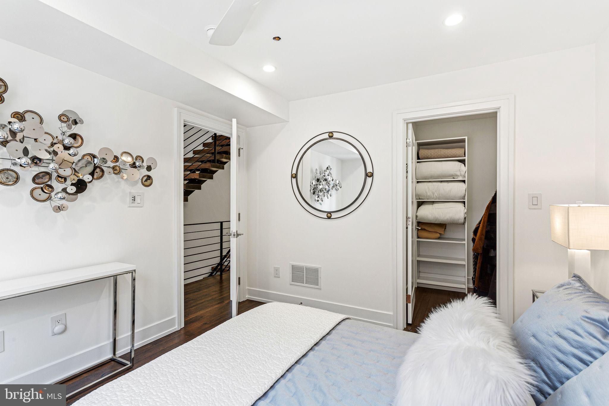 BELLA VISTA - Residential