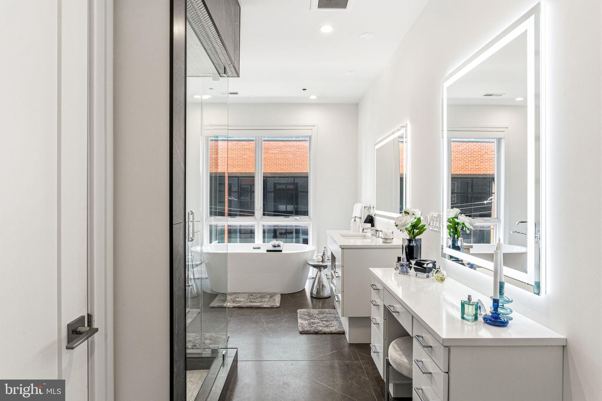 BELLA VISTA - Residential