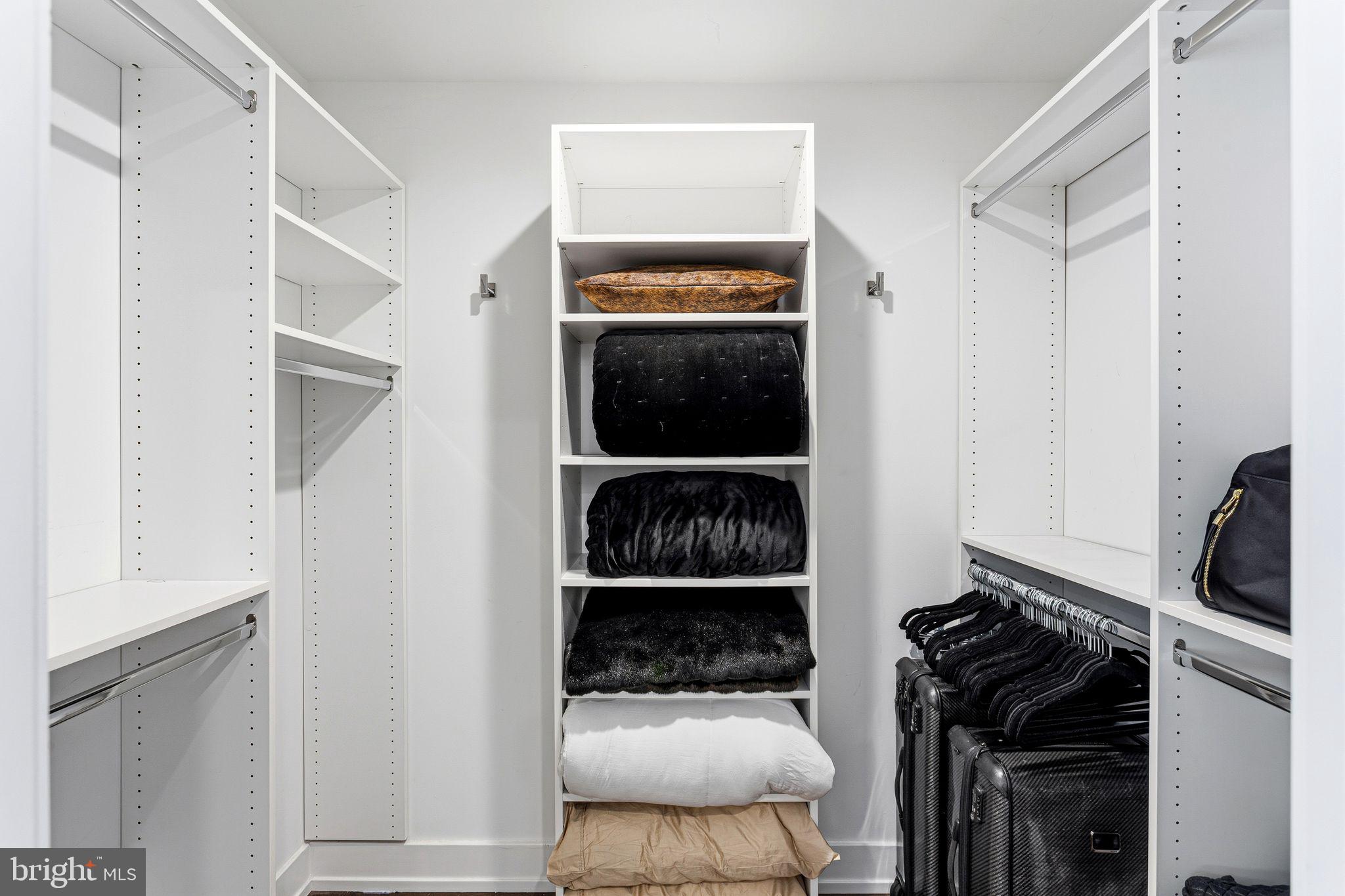 BELLA VISTA - Residential