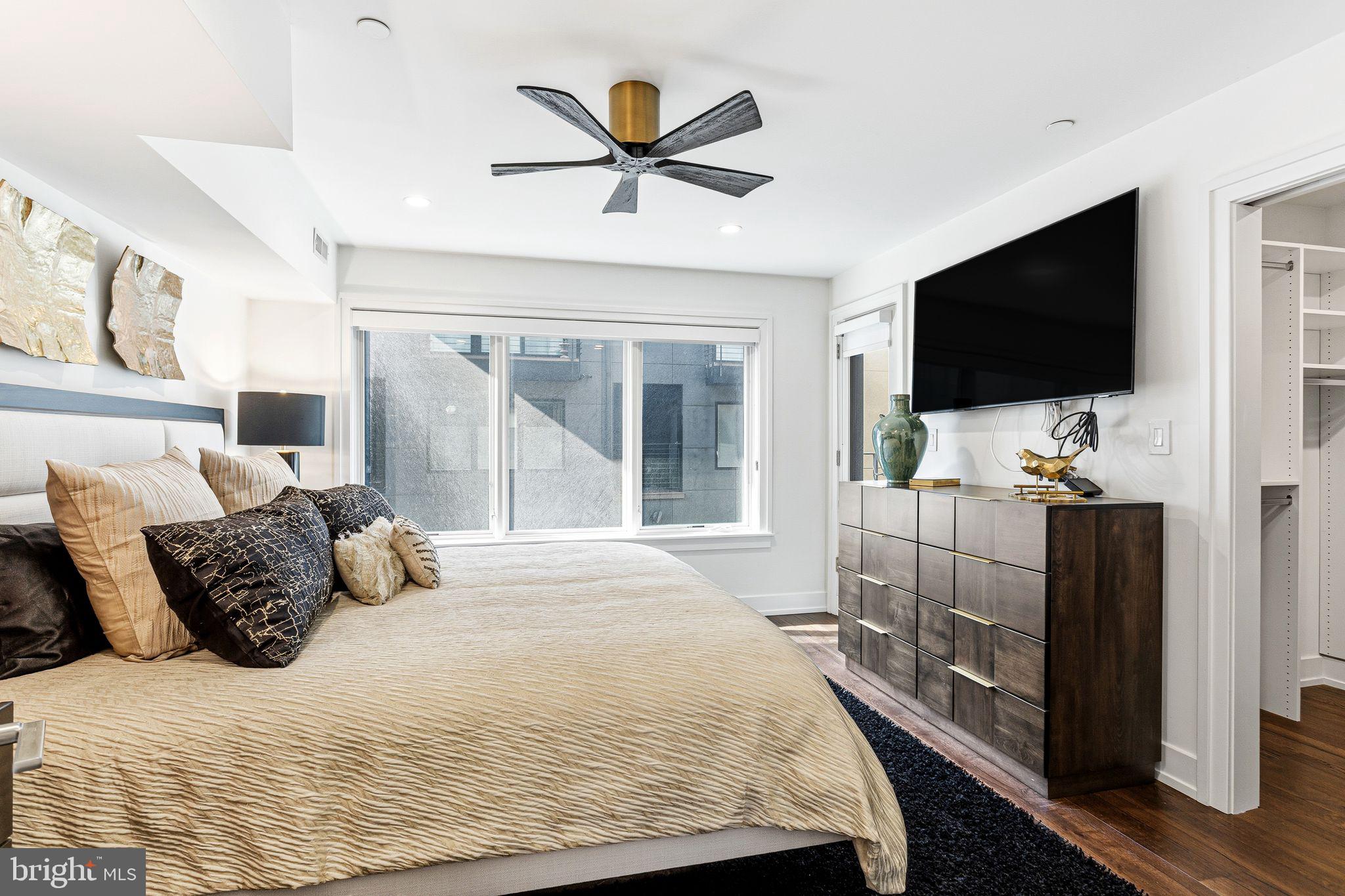 BELLA VISTA - Residential