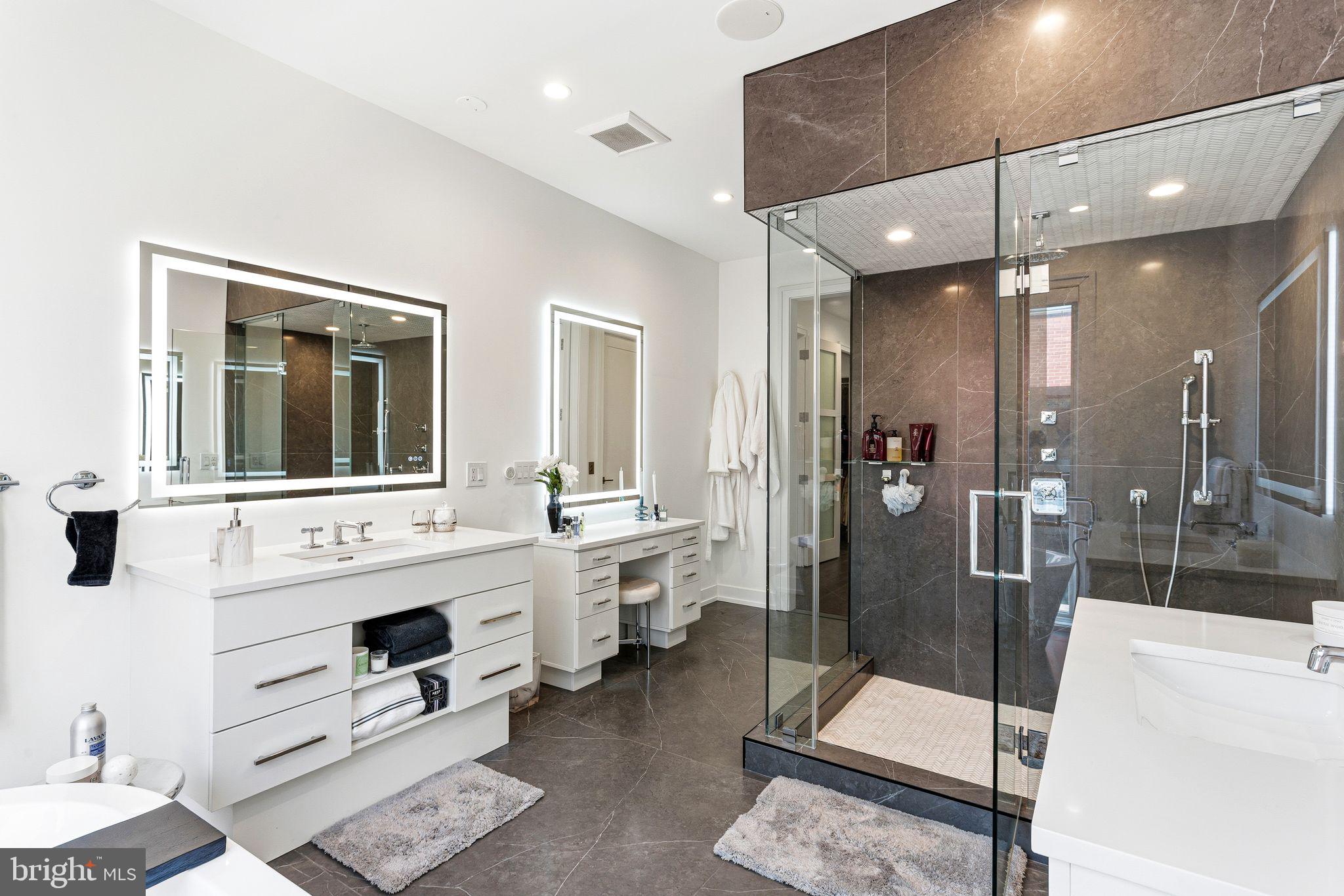 BELLA VISTA - Residential