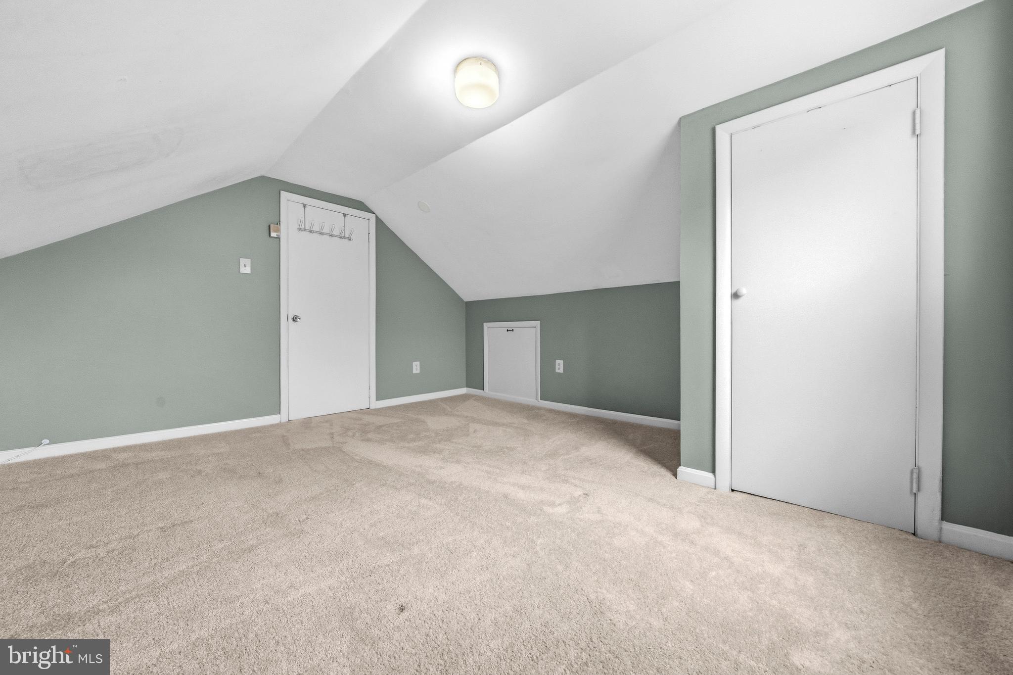 HILLWOOD - Residential