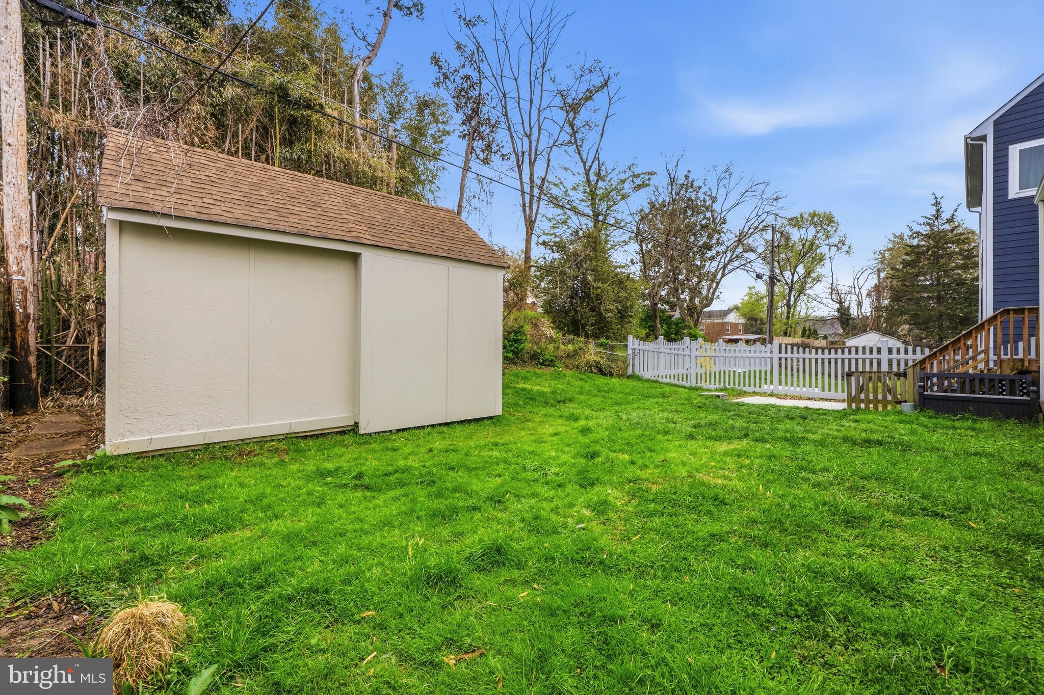 HILLWOOD - Residential