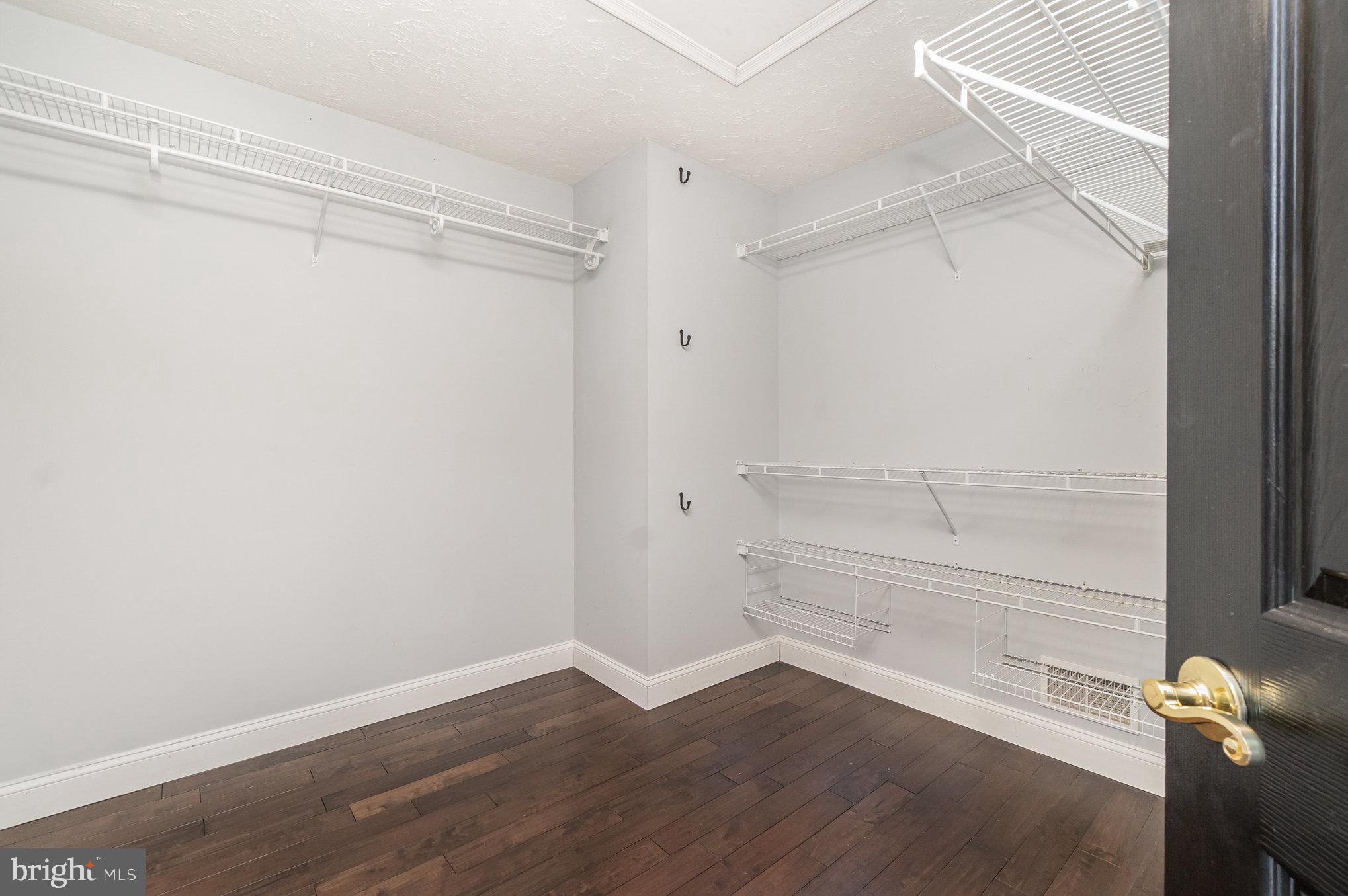 DEER SPRING - Residential