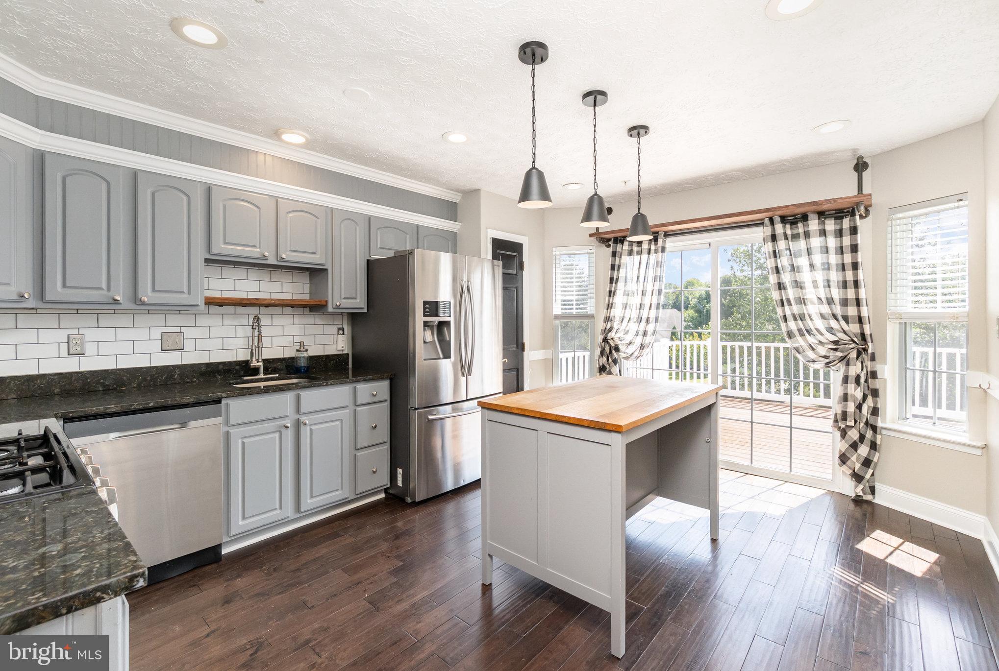 DEER SPRING - Residential