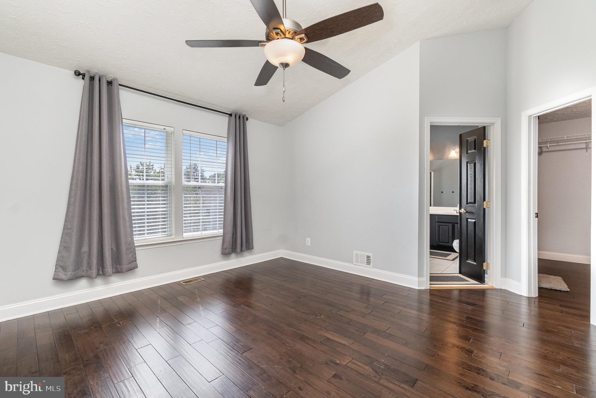 DEER SPRING - Residential