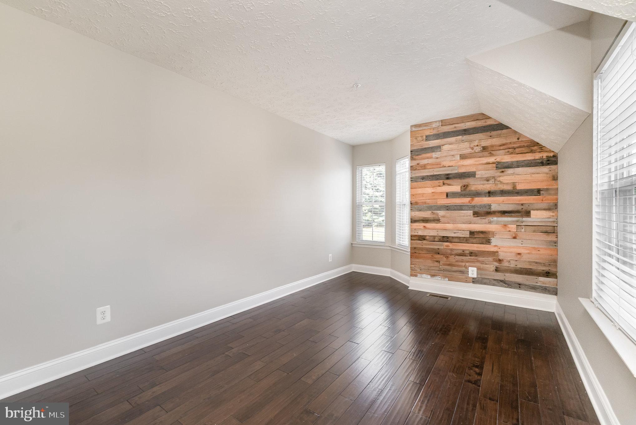 DEER SPRING - Residential