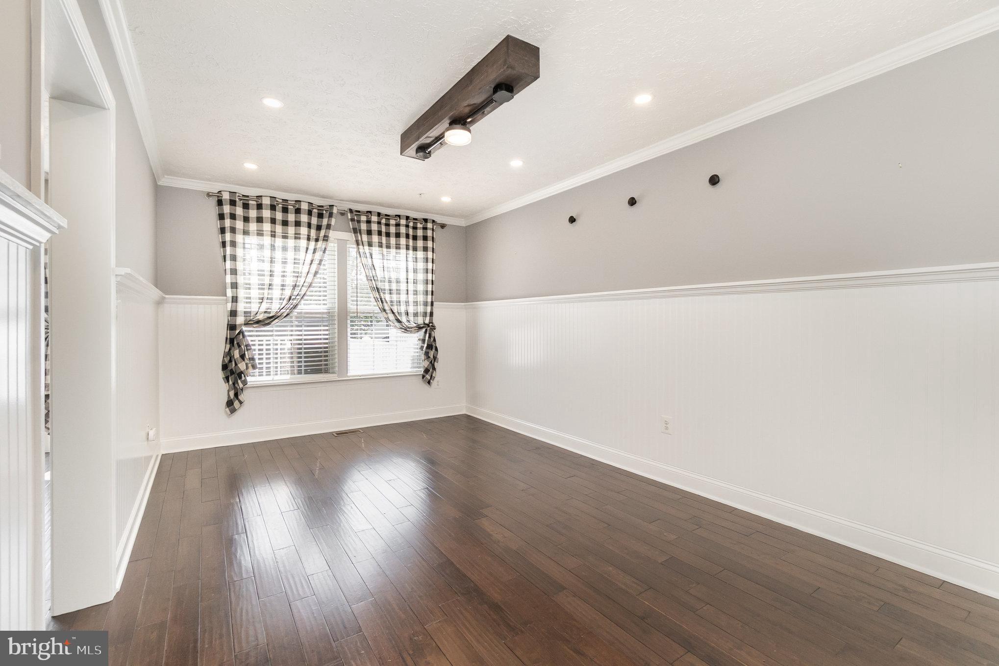 DEER SPRING - Residential